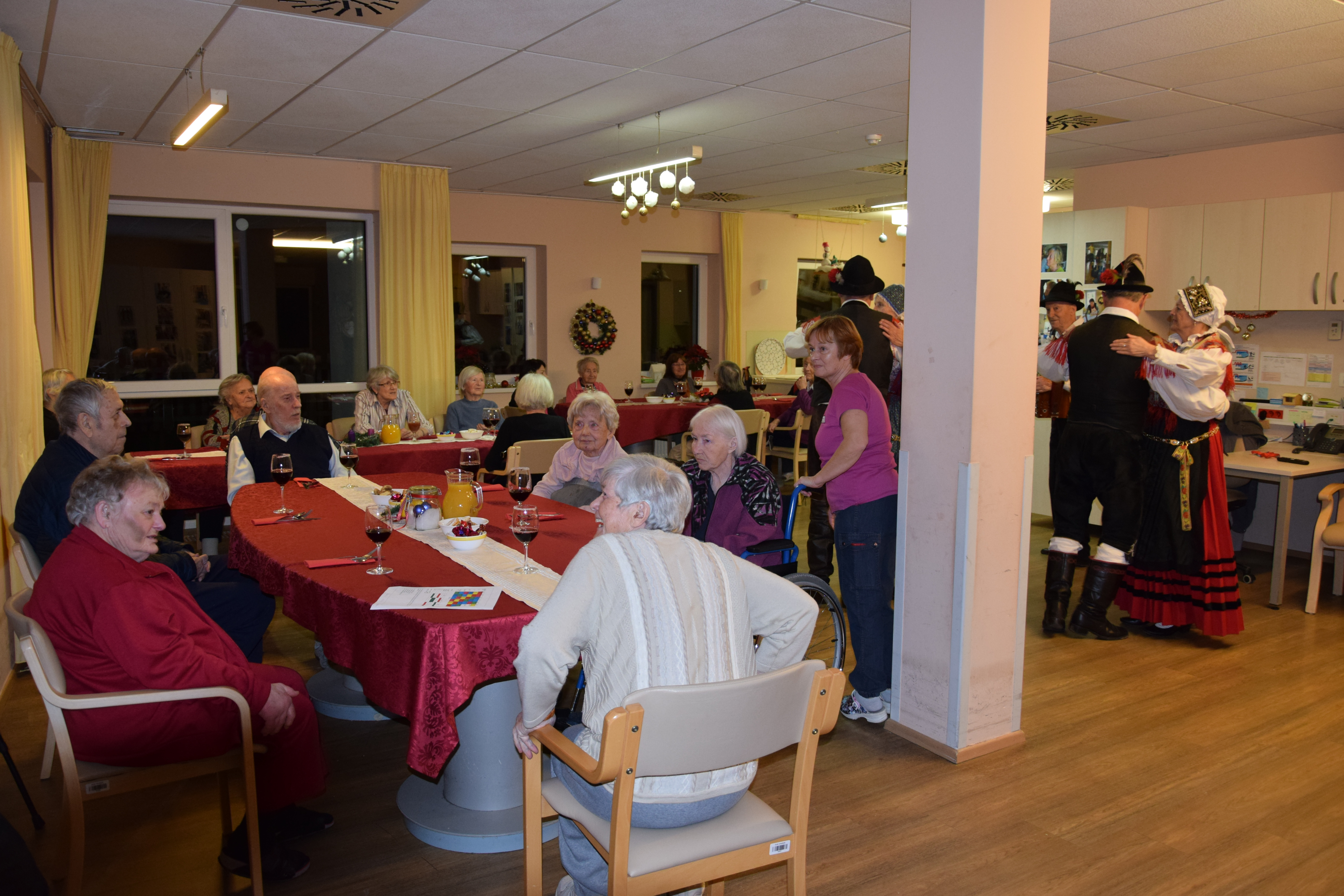 Novoletna zabava za stanovalce po skupinah