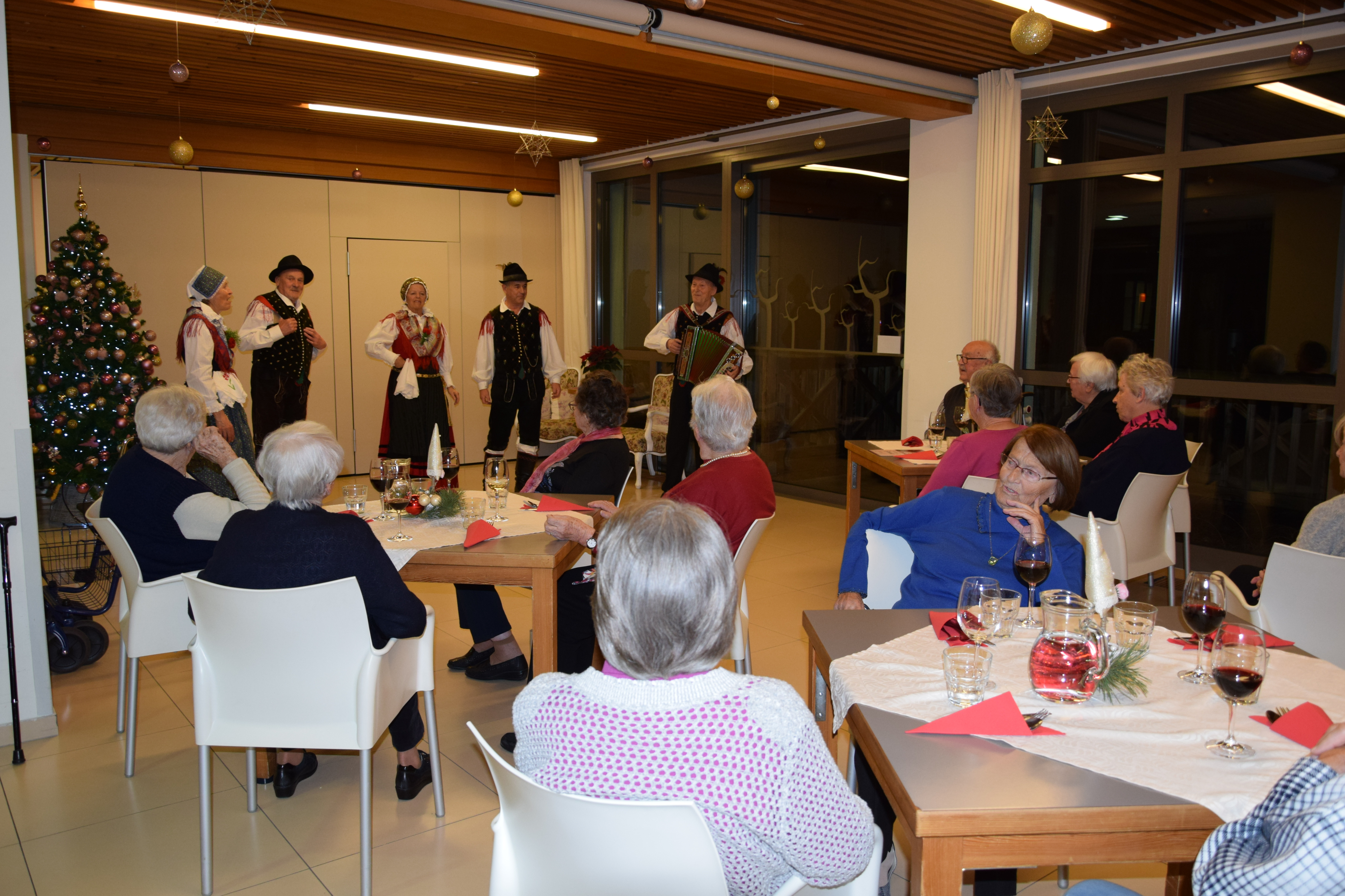 Novoletna zabava za stanovalce po skupinah