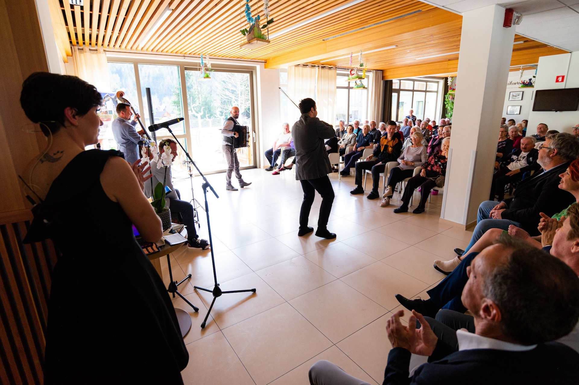 Ob praznovanju 10. obletnice doma Viharnik