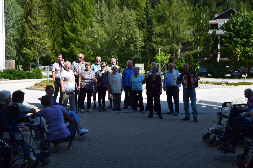 Ob zvokih Mešanega pevskega zbora Kranjska Gora