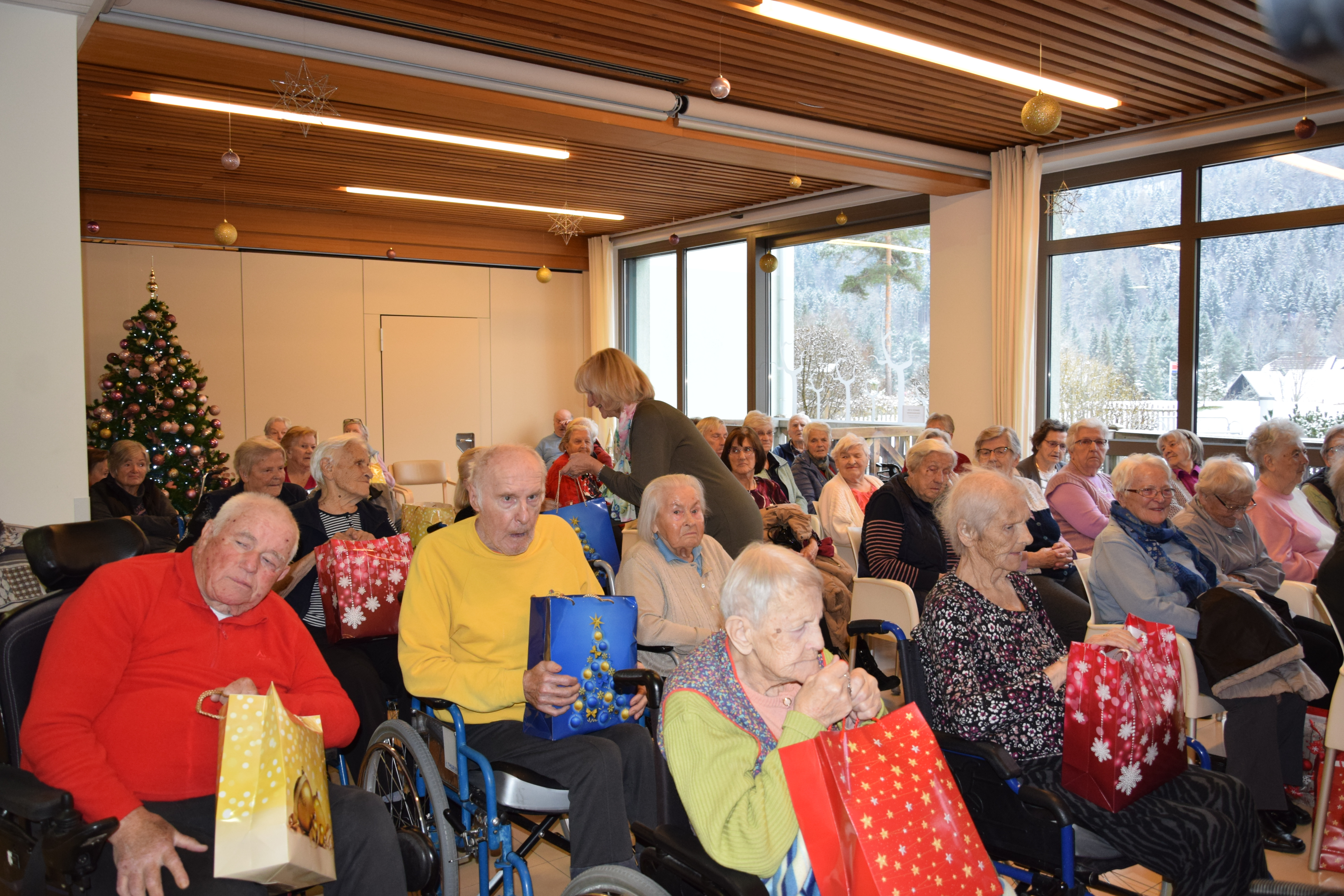 Obdarovanje in obisk  Županje občine Kranjska gora