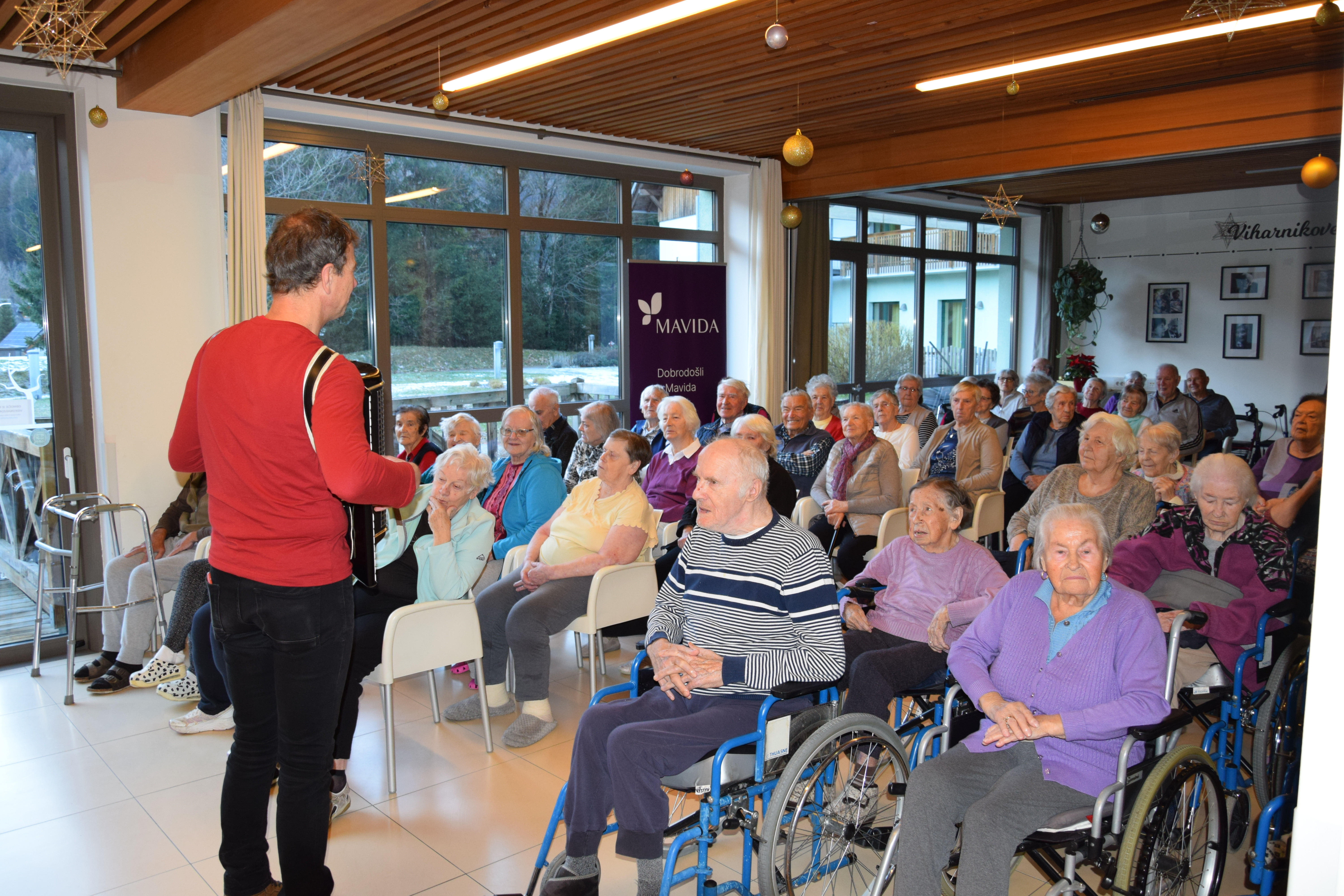 Obdarovanje stanovalcev iz občine Jesenice
