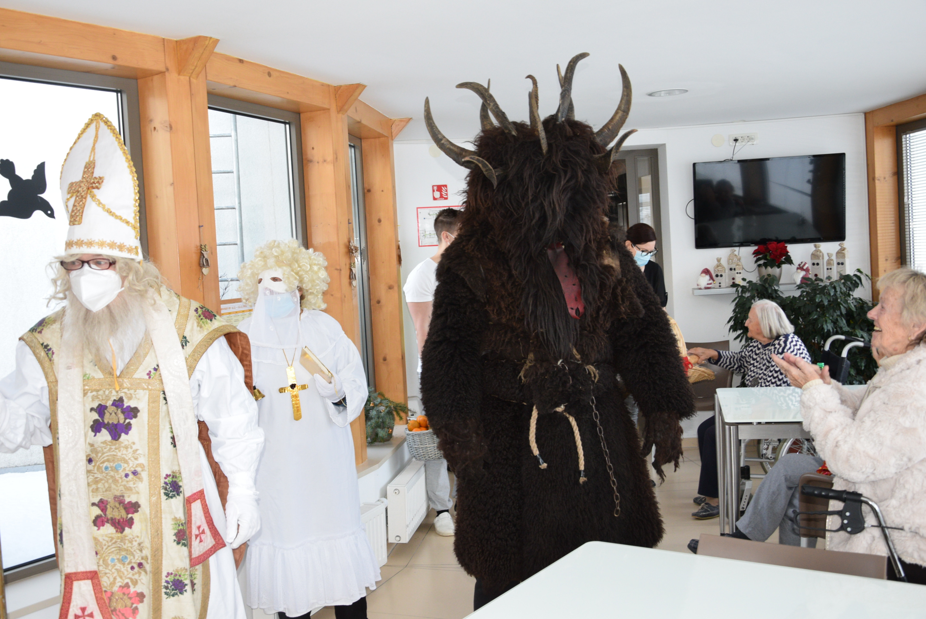 Obiskal nas je sveti Miklavž