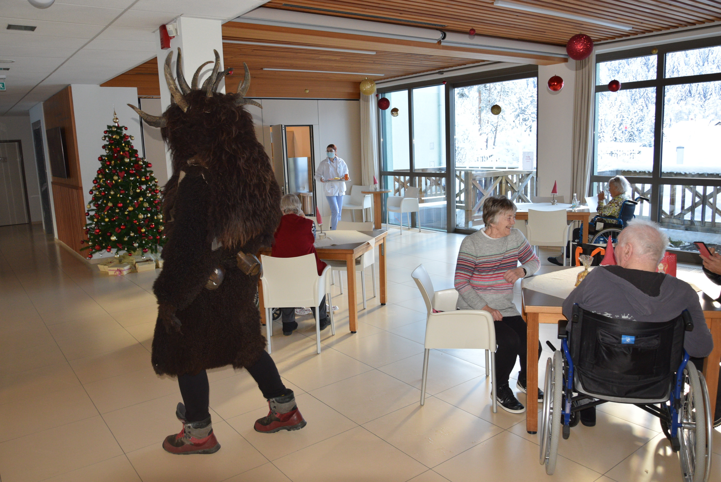 Obiskal nas je sveti Miklavž