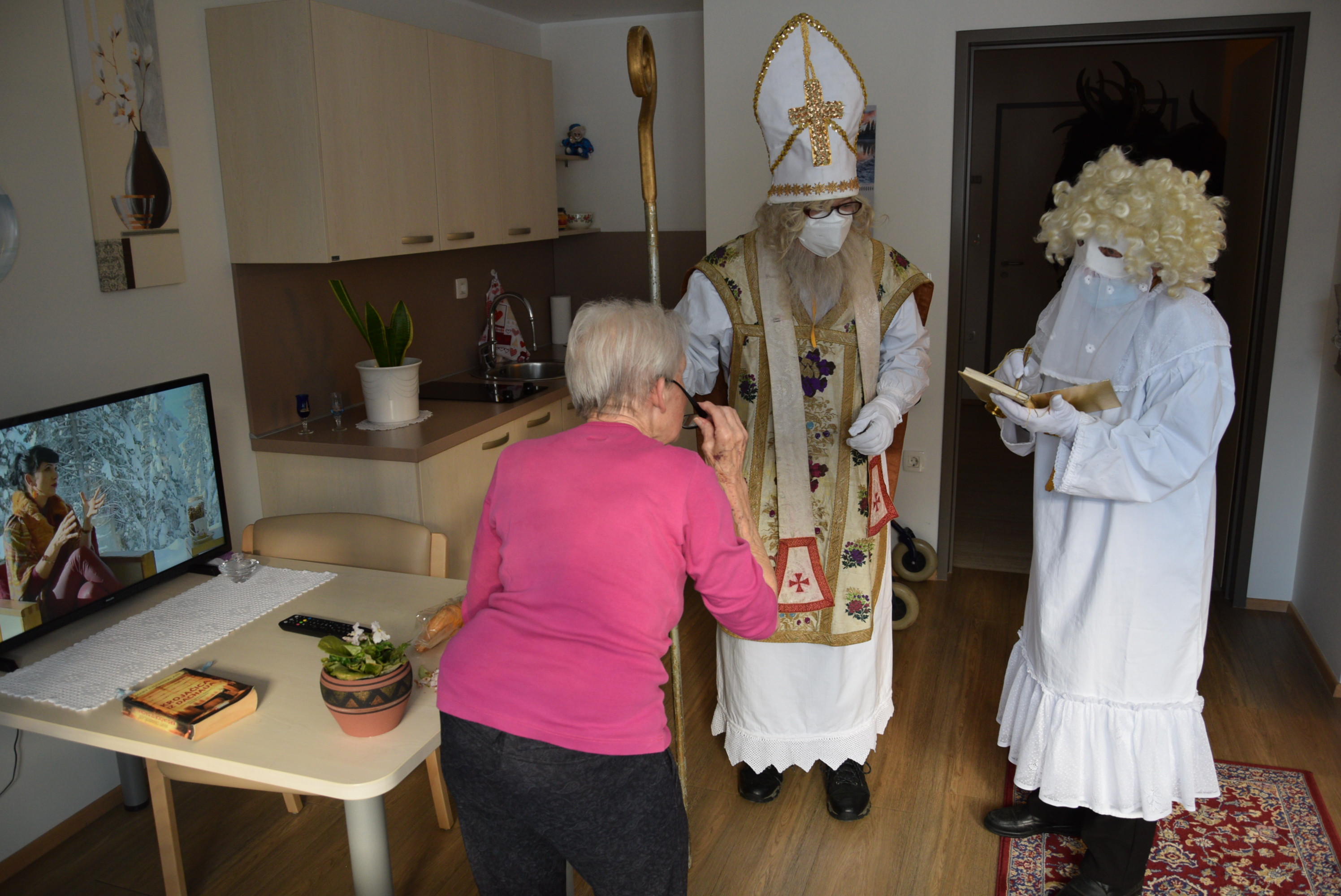 Obiskal nas je sveti Miklavž