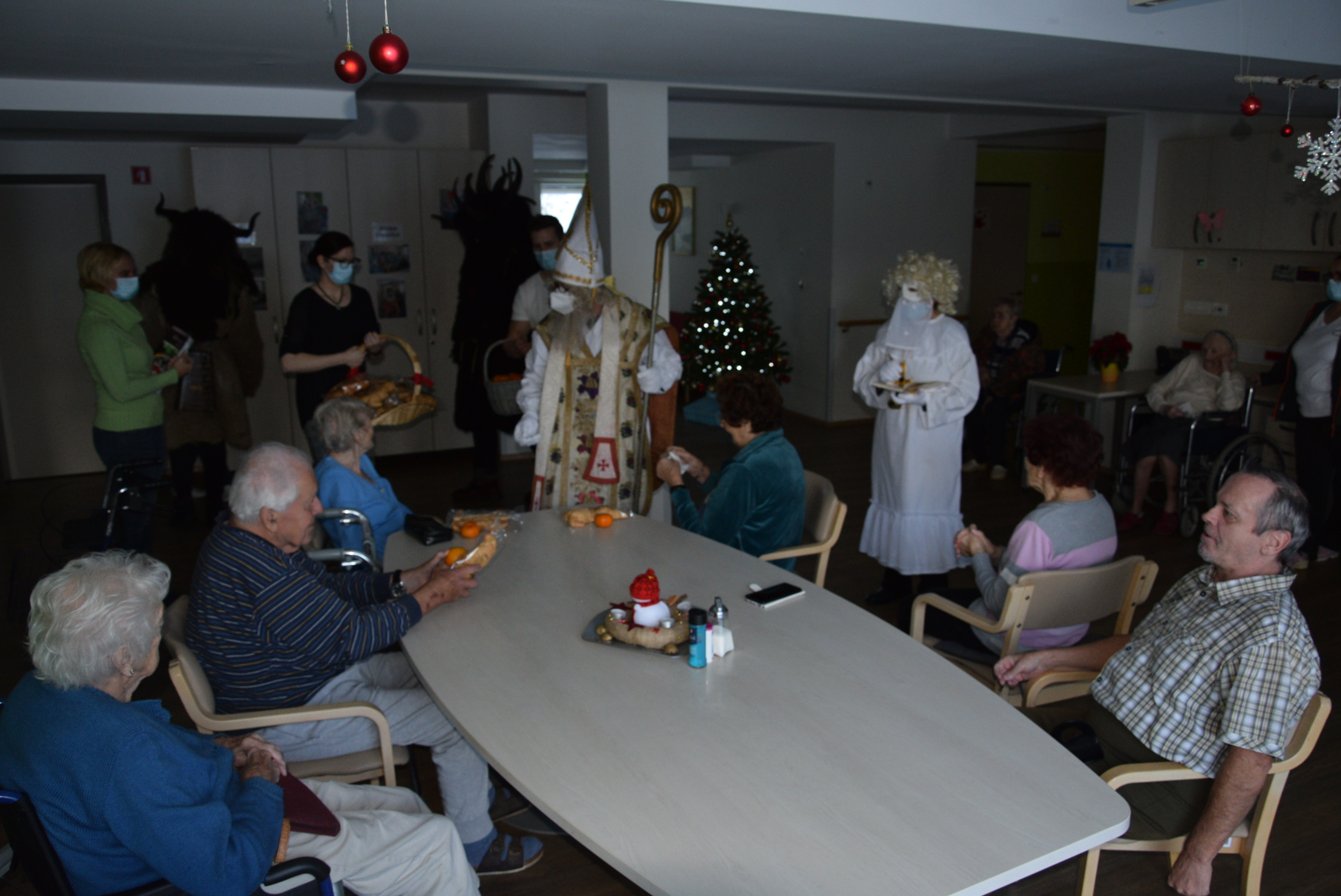 Obiskal nas je sveti Miklavž