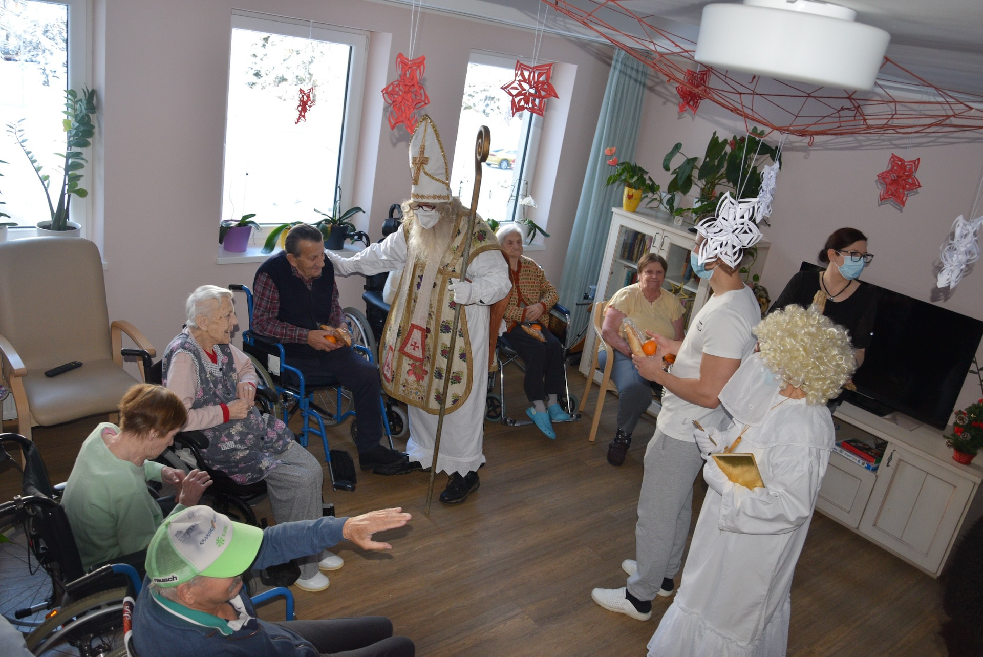 Obiskal nas je sveti Miklavž