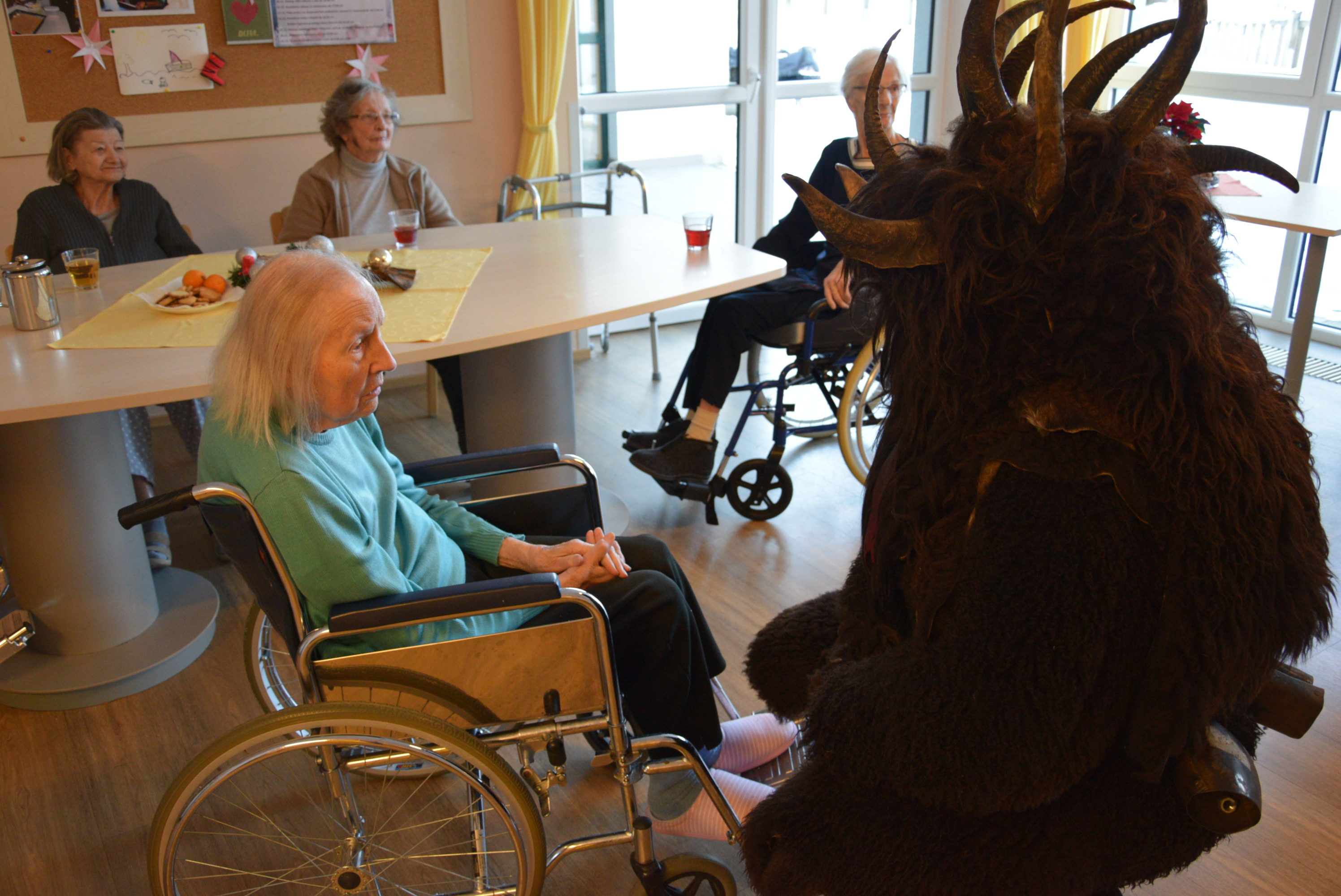 Obiskal nas je sveti Miklavž