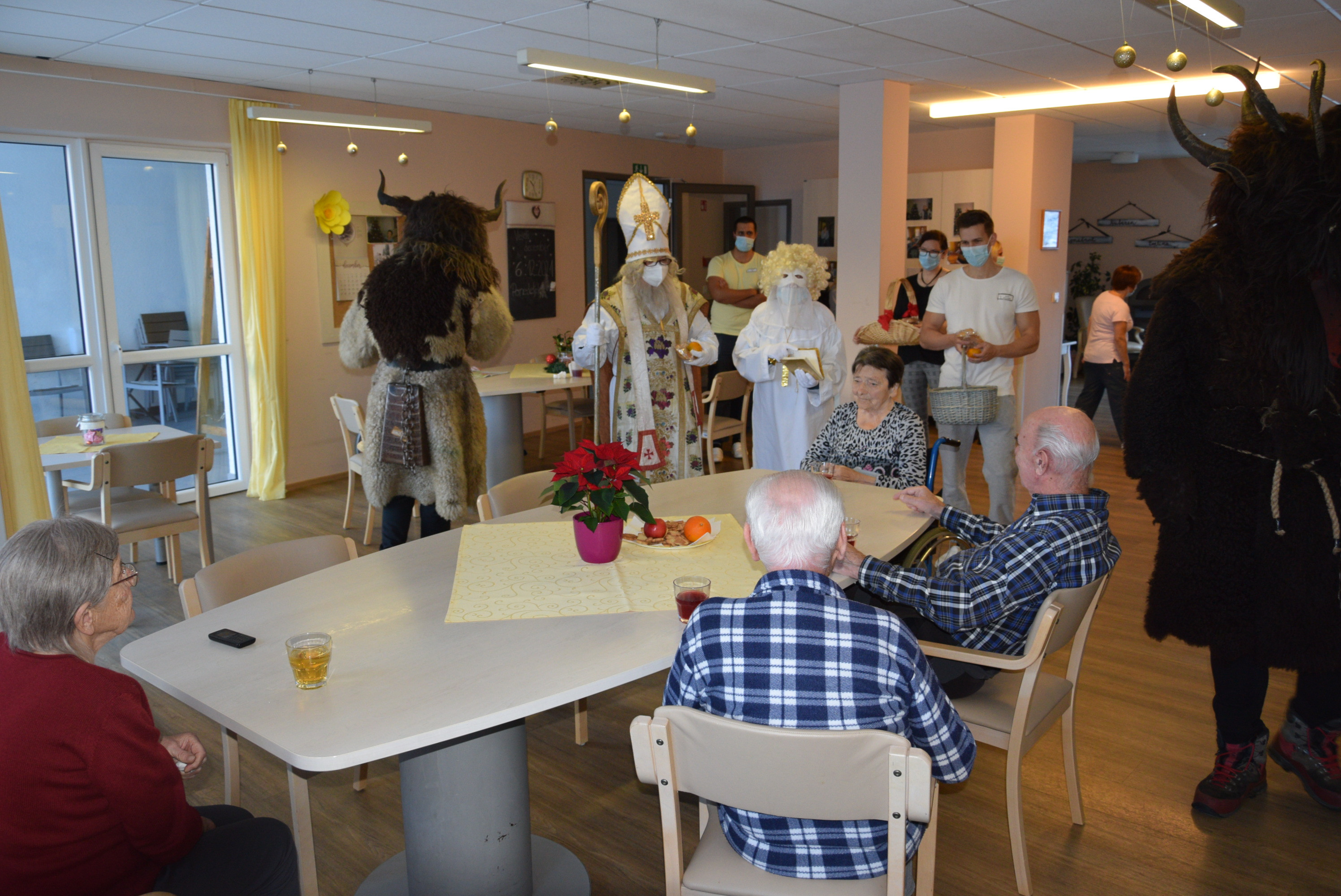 Obiskal nas je sveti Miklavž