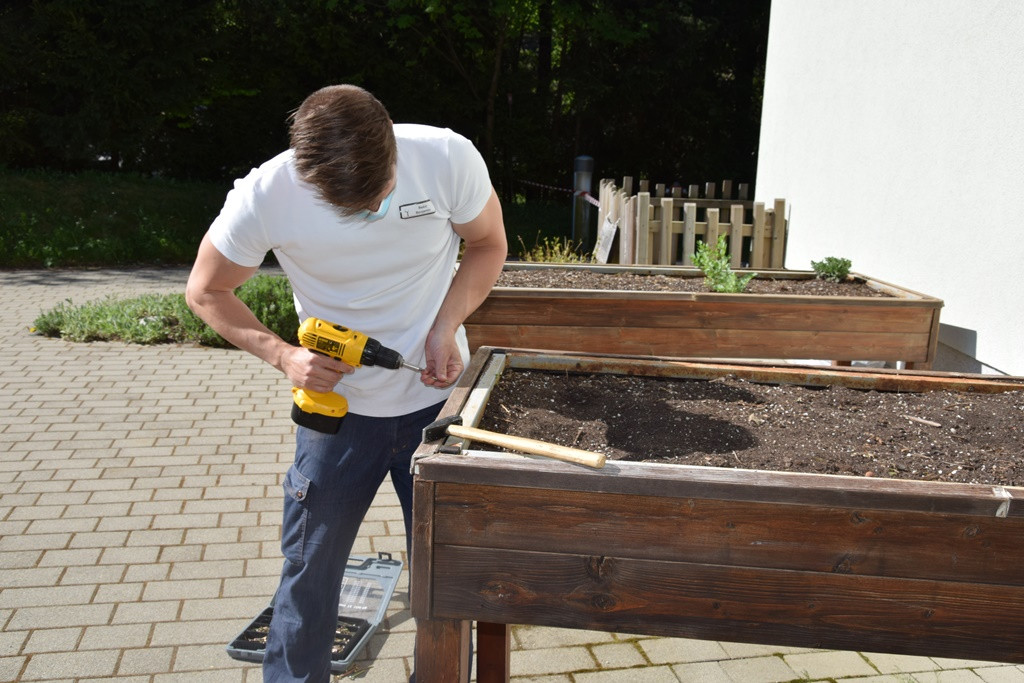 Osvežitev Garklca za novo zeliščno zasaditev