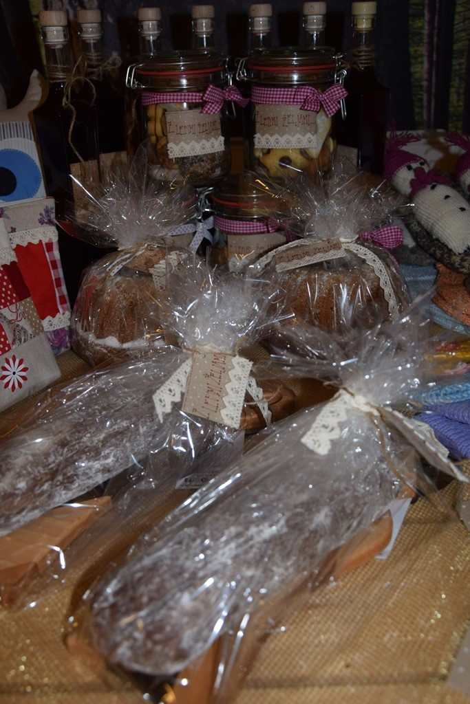 Otvoritev božičnega bazarja