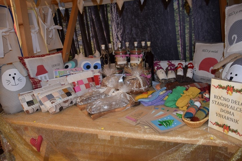 Otvoritev božičnega bazarja