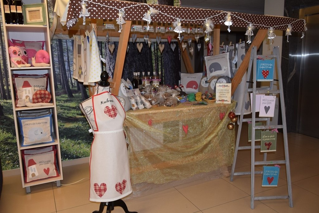 Otvoritev božičnega bazarja