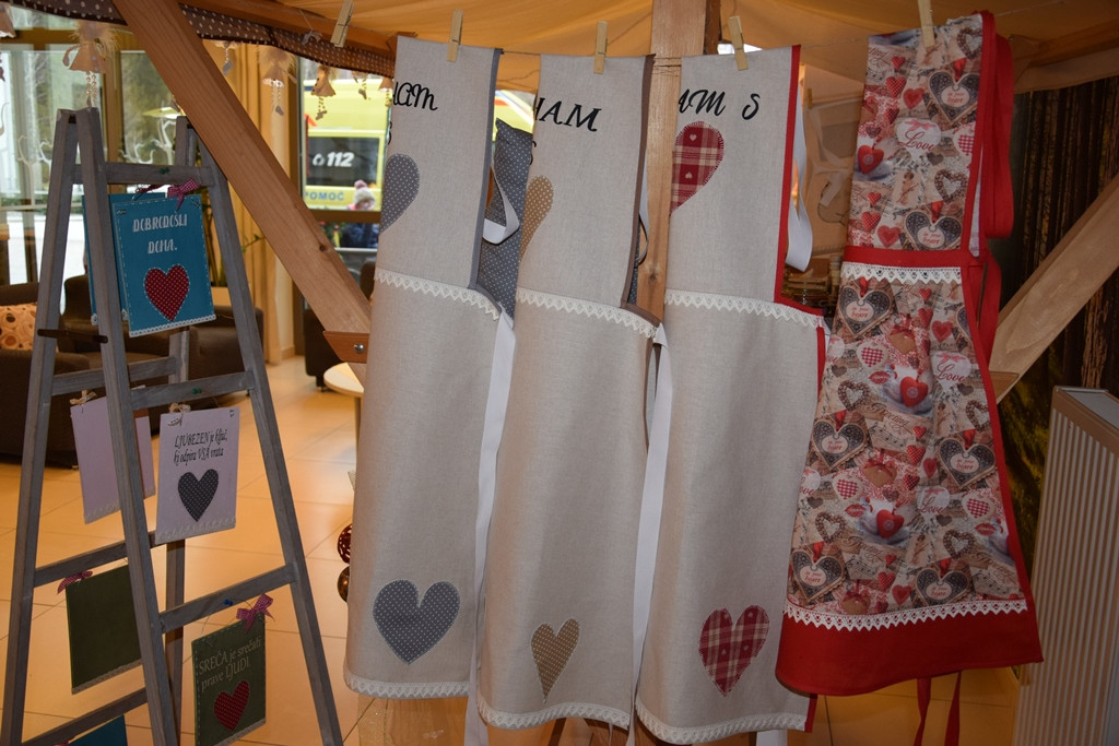 Otvoritev božičnega bazarja