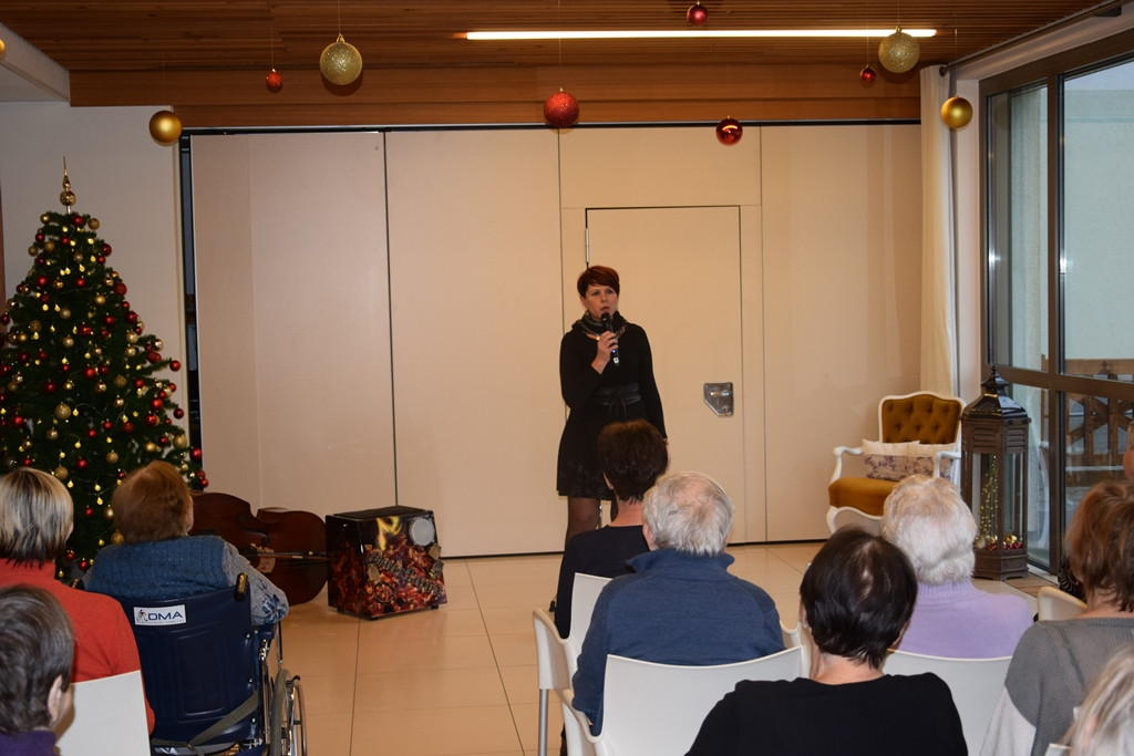 Otvoritev božičnega bazarja