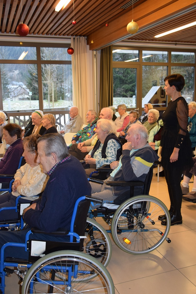 Otvoritev božičnega bazarja