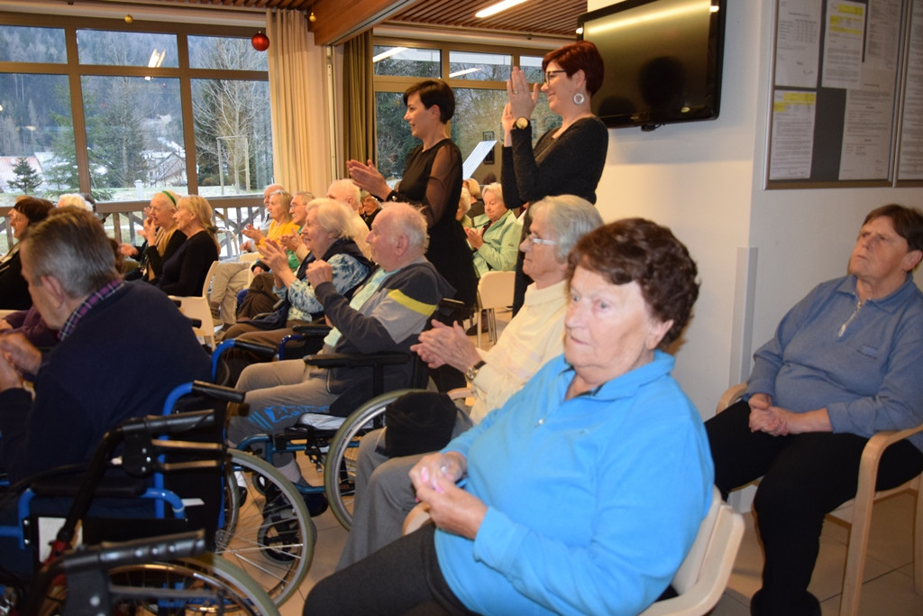 Otvoritev božičnega bazarja