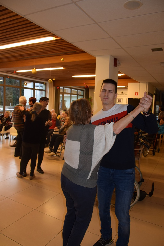 Otvoritev božičnega bazarja