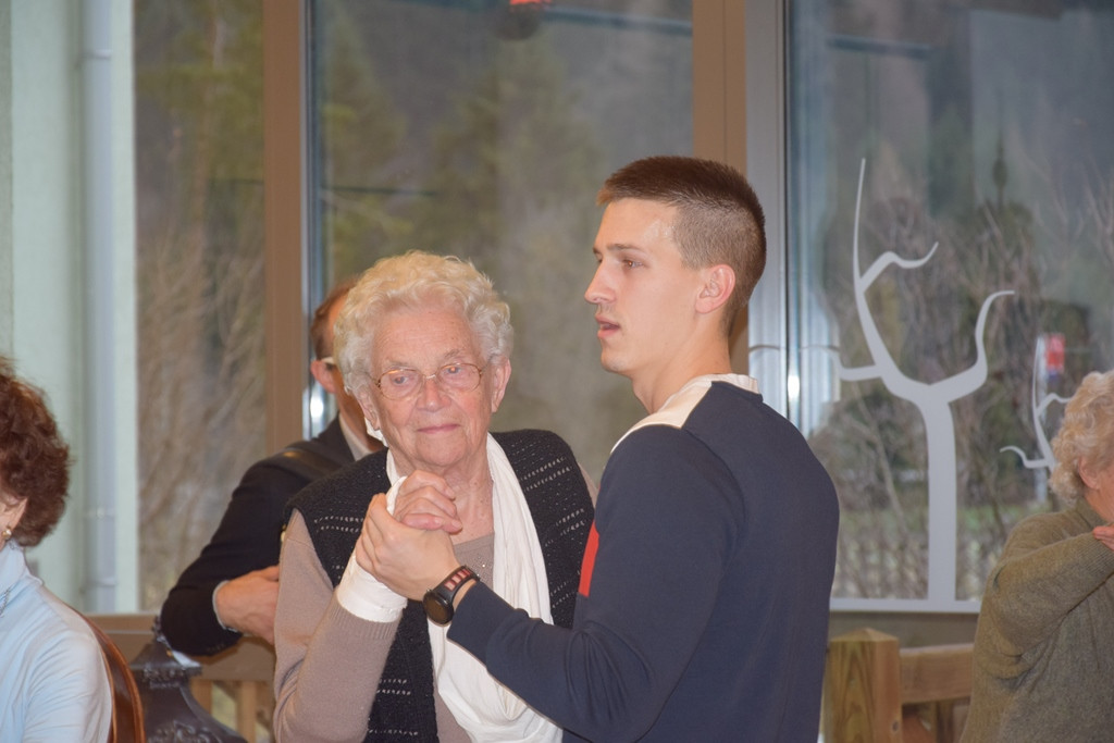 Otvoritev božičnega bazarja