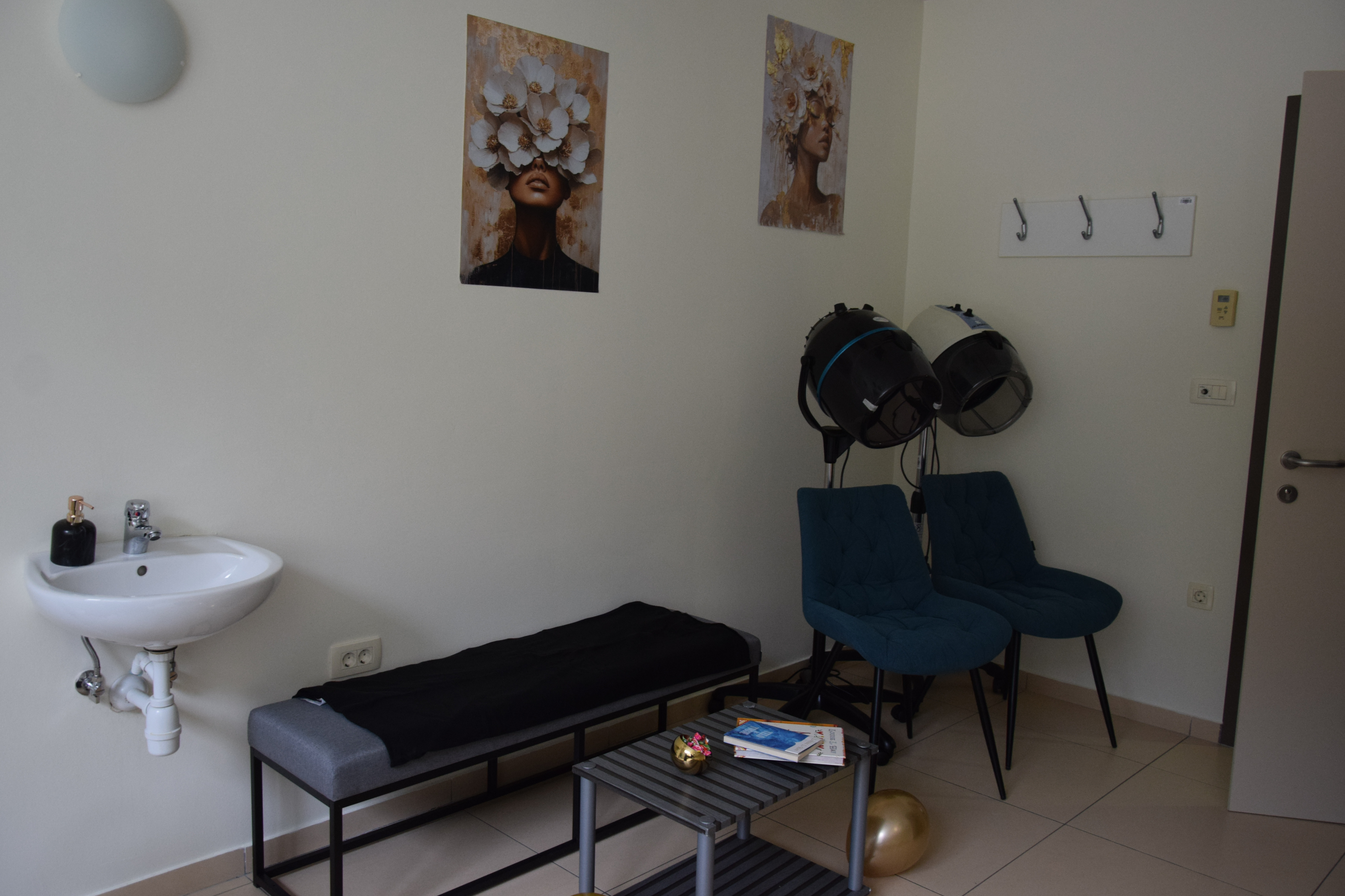 Otvoritev frizerskega salona Frida