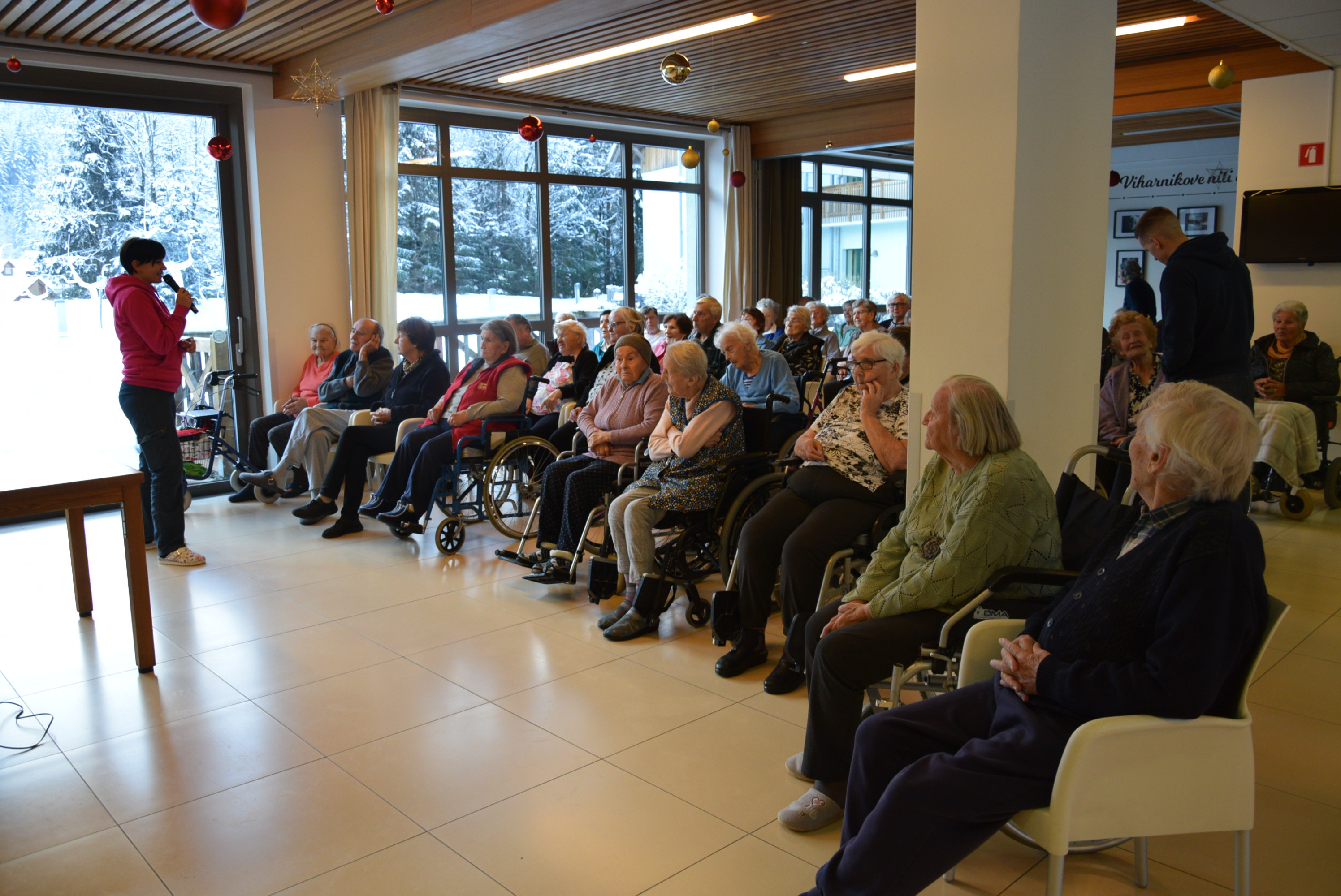 Otvoritev novoletnega Bazarja z ga. Darinko Butinar