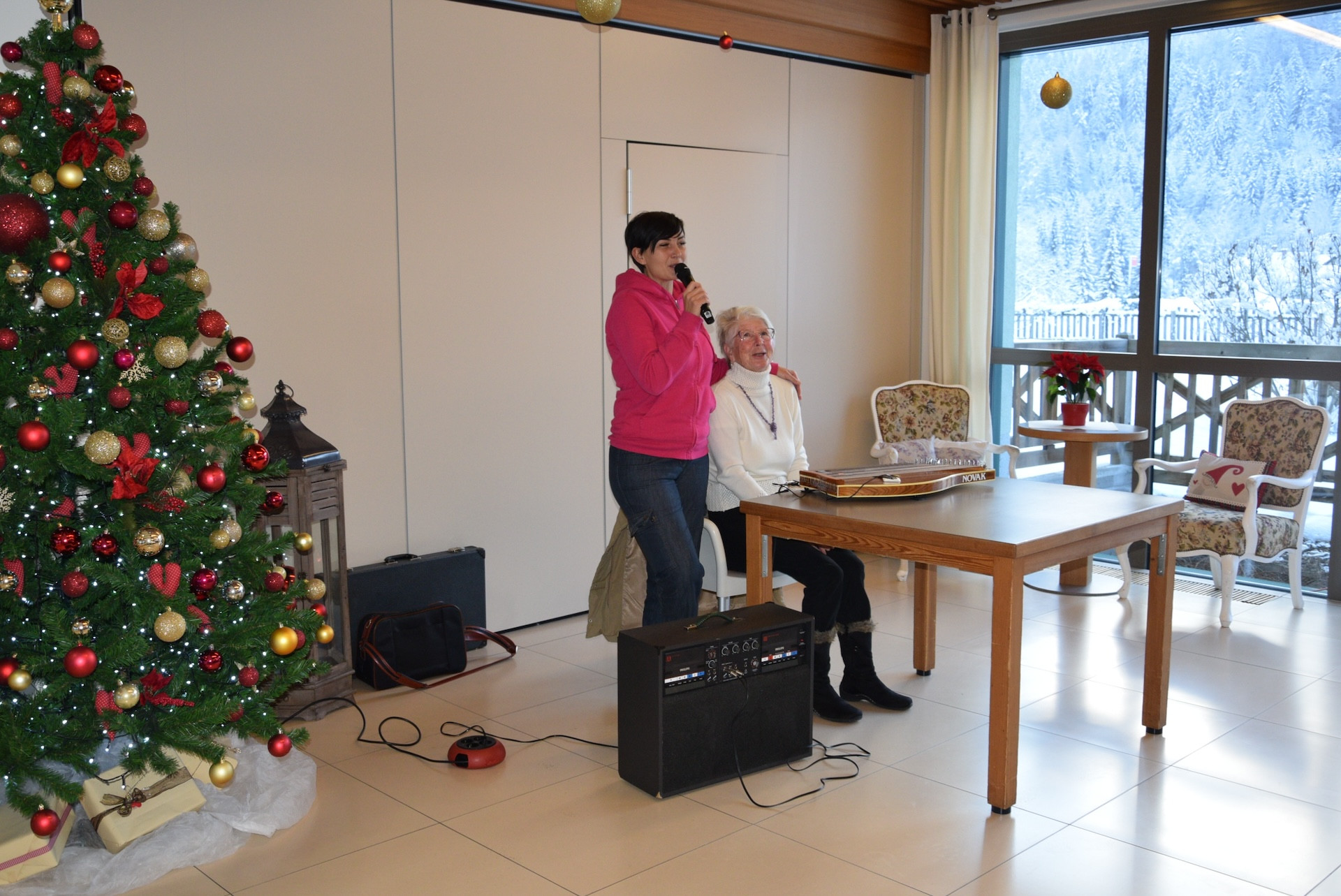 Otvoritev novoletnega Bazarja z ga. Darinko Butinar