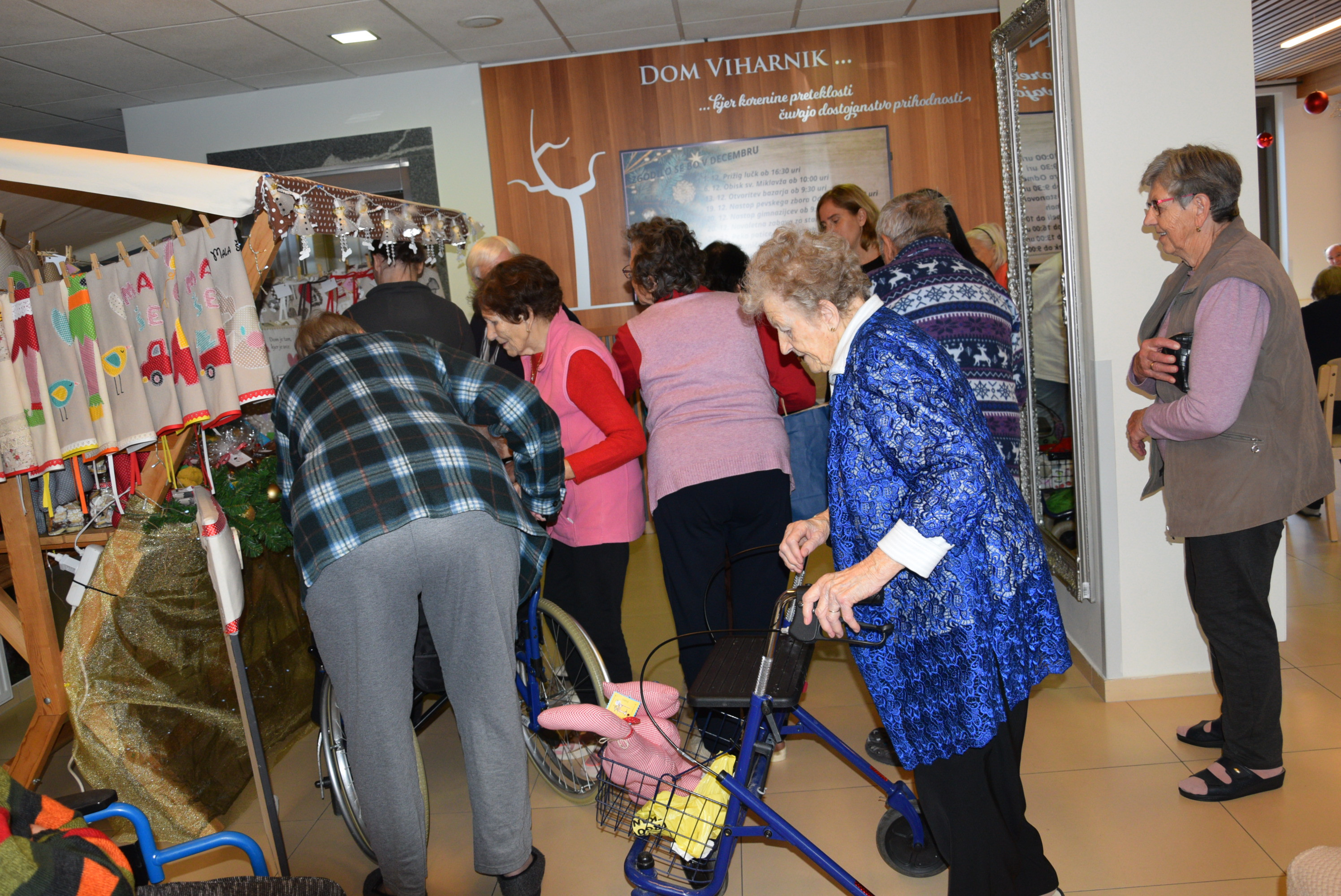 Otvoritev novoletnega Bazarja z ga. Darinko Butinar