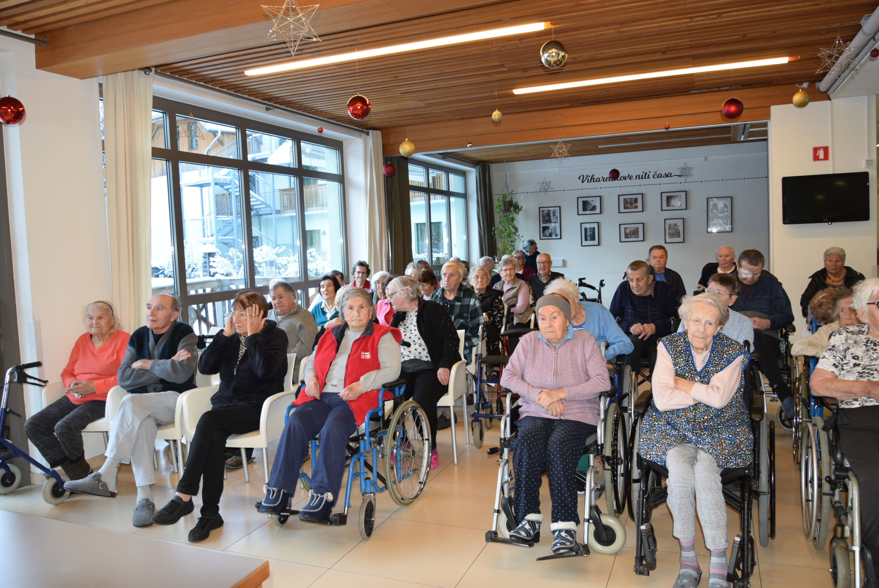 Otvoritev novoletnega Bazarja z ga. Darinko Butinar