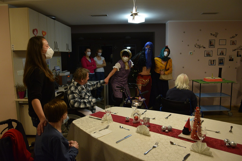 Pa smo skoraj tam - Novo leto 2021