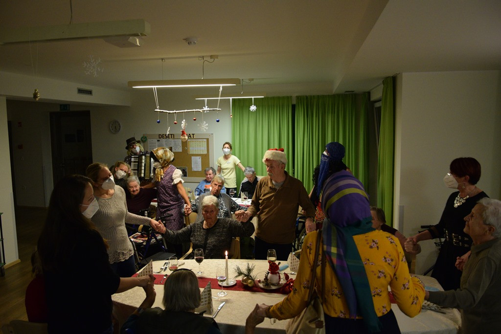 Pa smo skoraj tam - Novo leto 2021