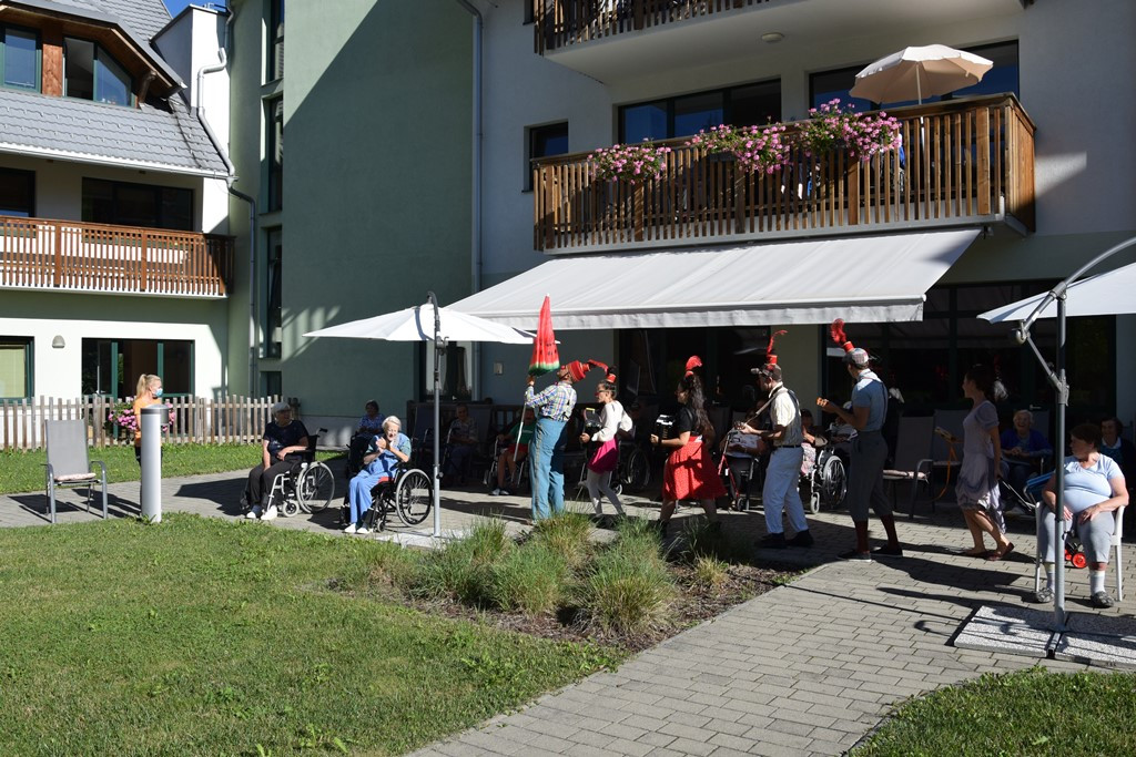 Parada rdečih noskov