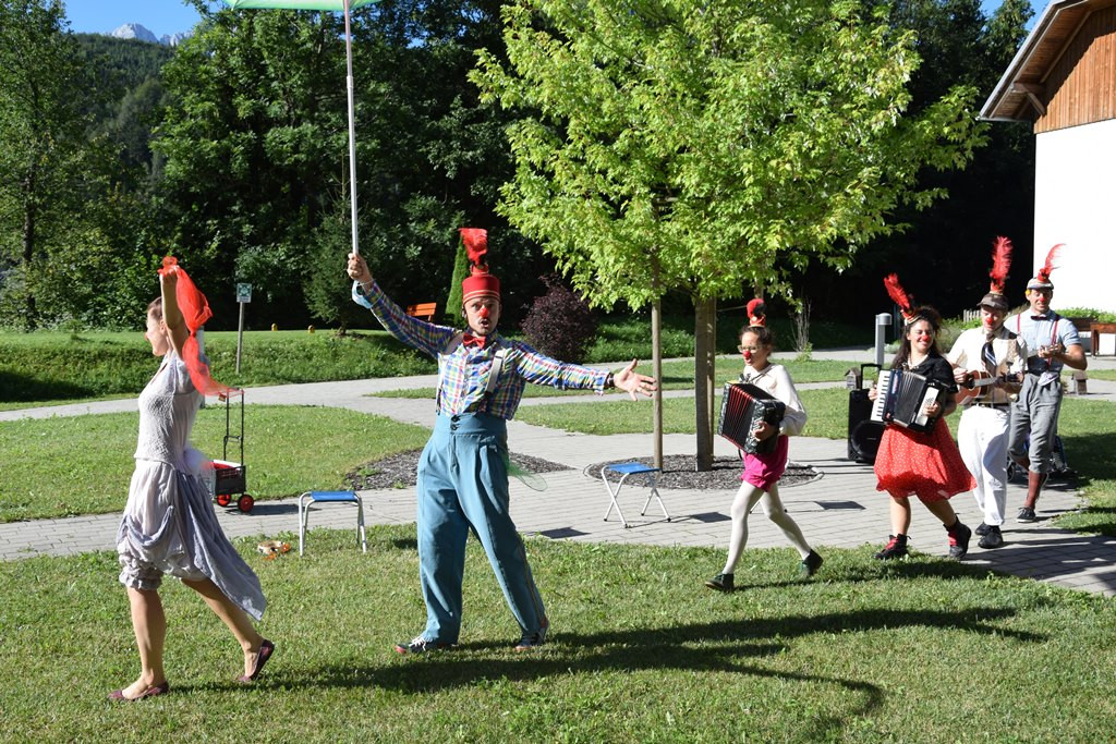 Parada rdečih noskov