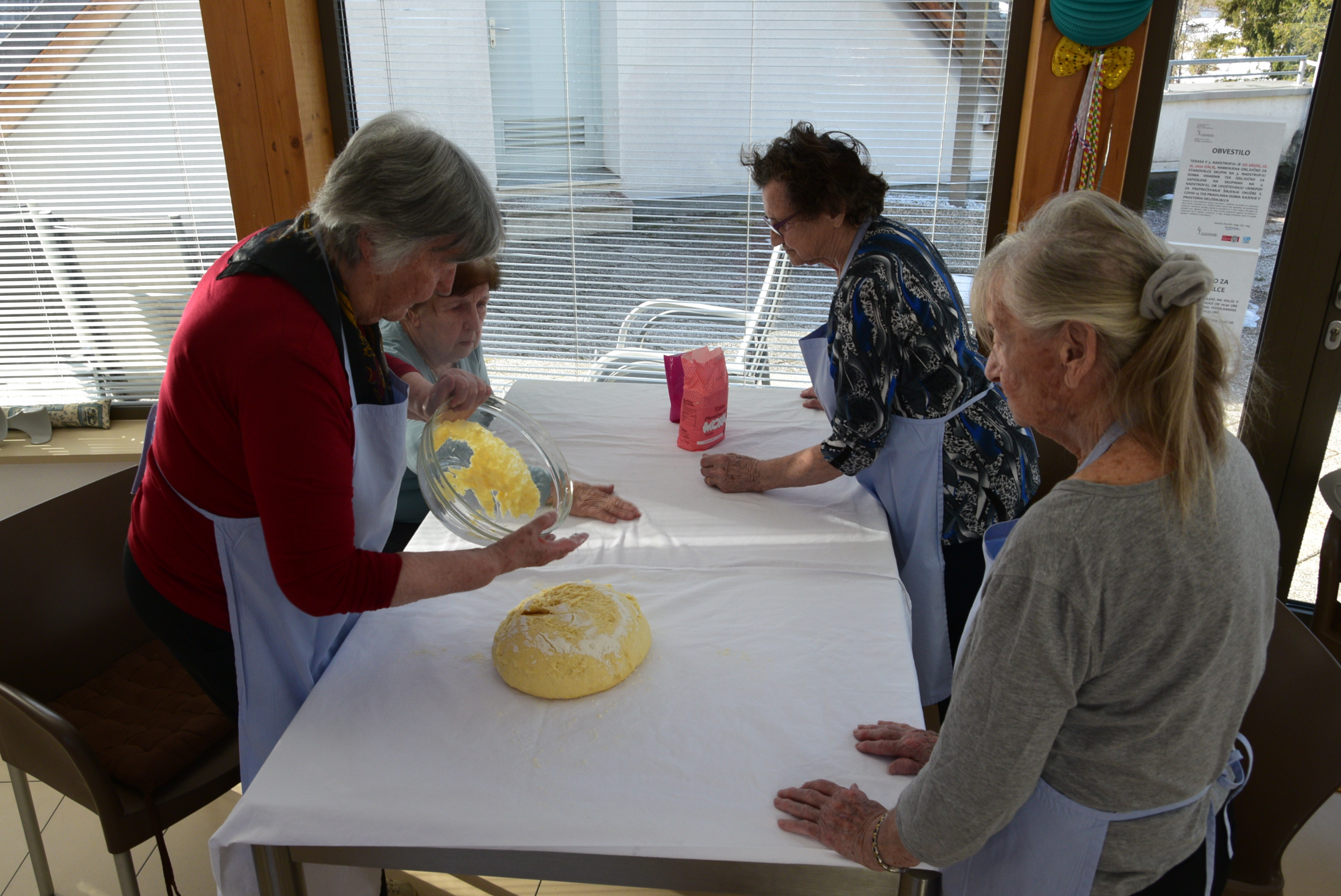 Peka krofov na skupinah