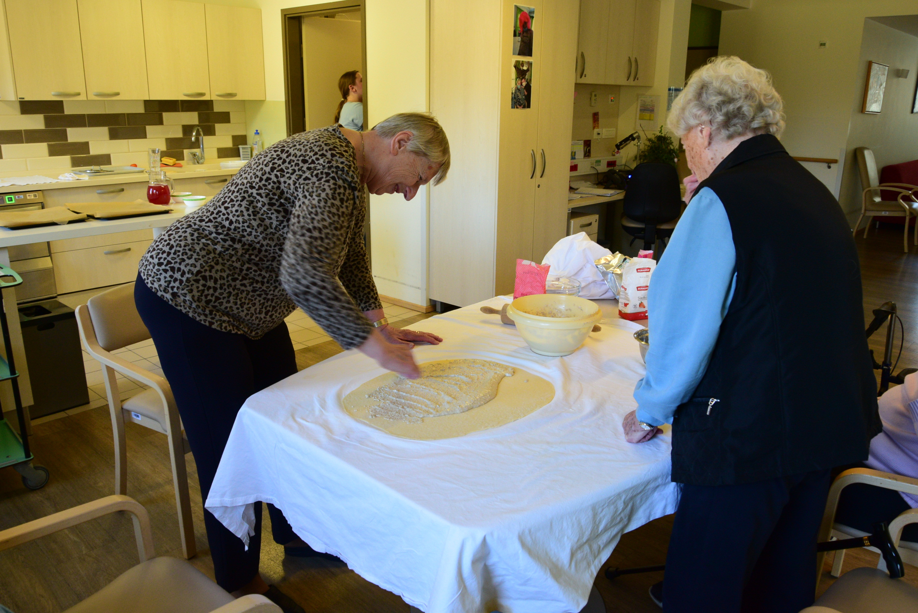 Peka potice po skupinah