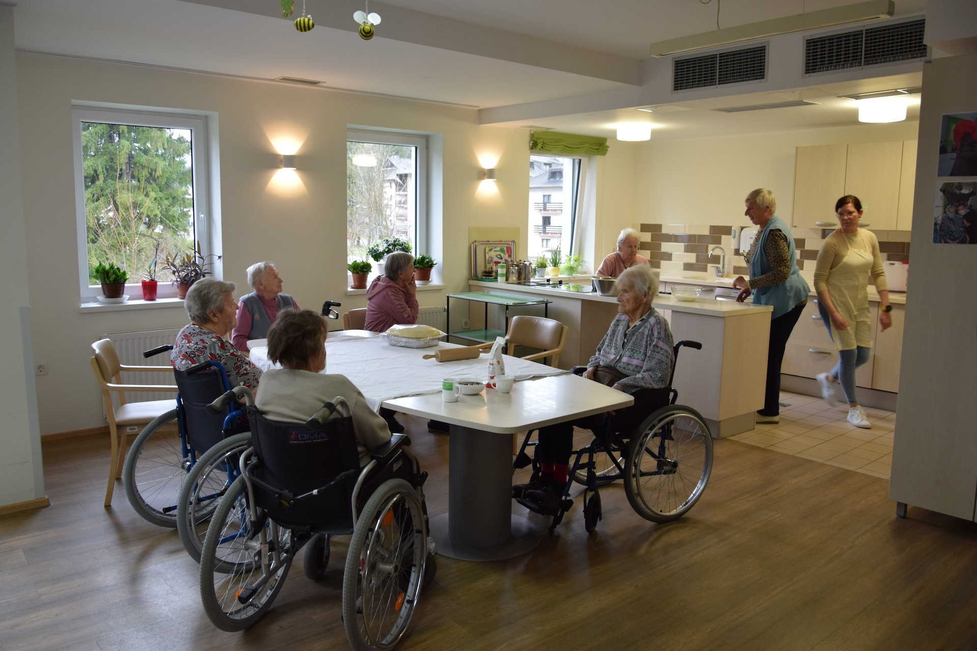 Peka potice po skupinah