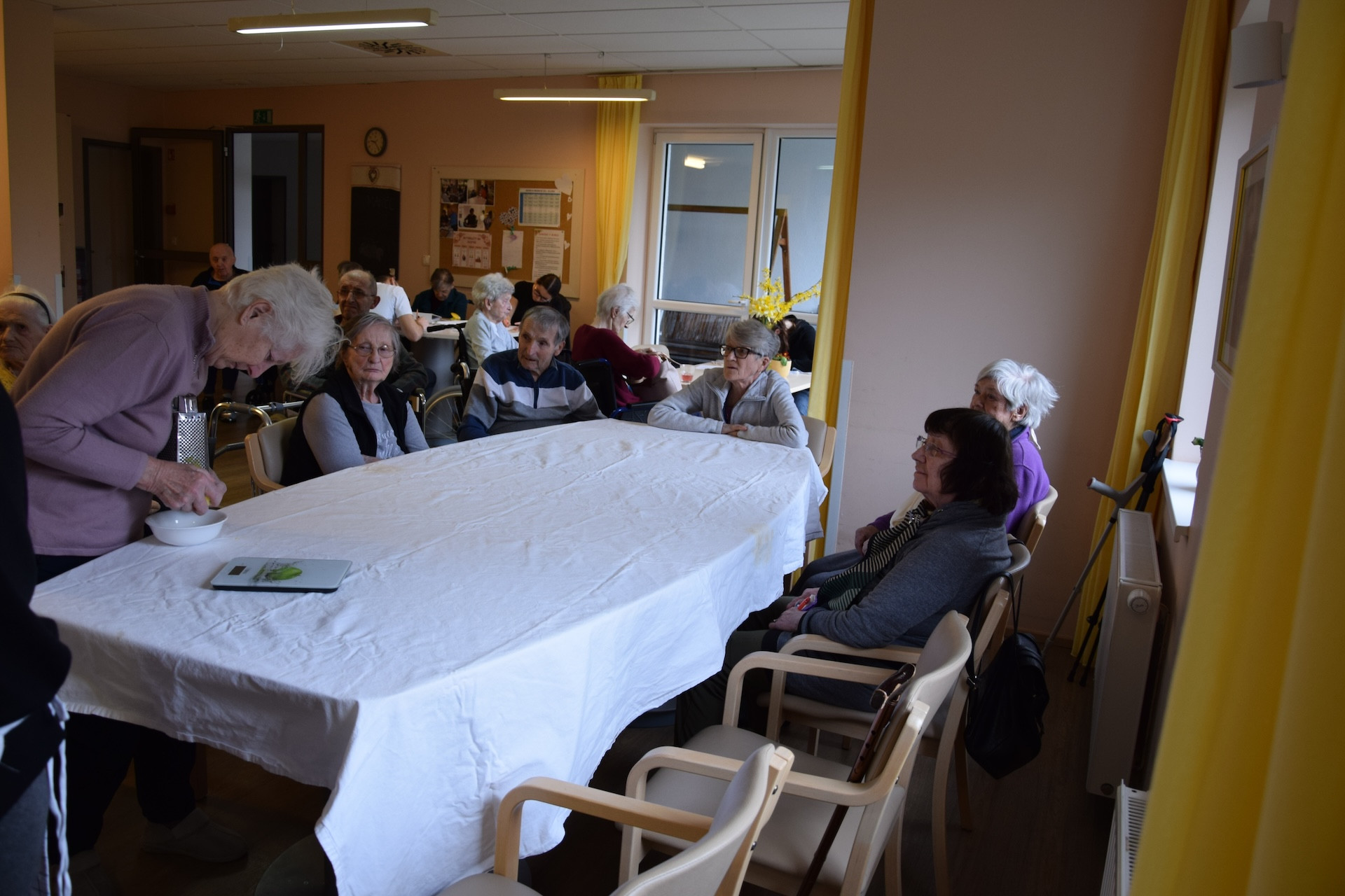 Peka potice po skupinah