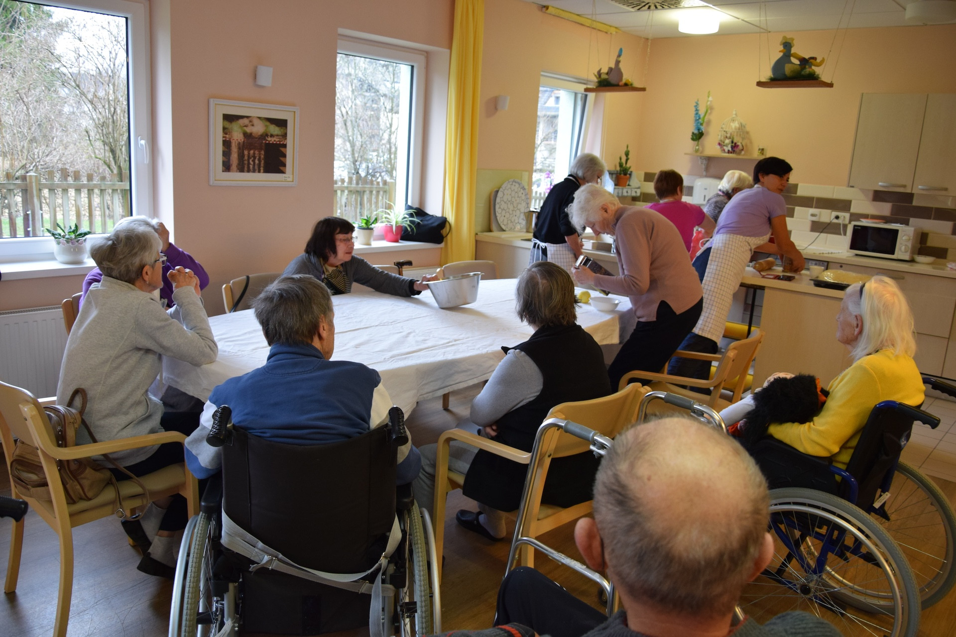 Peka potice po skupinah