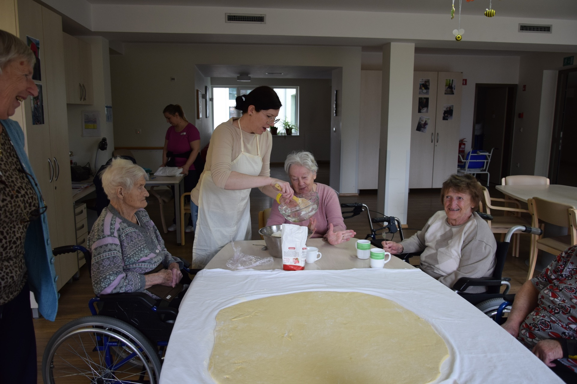 Peka potice po skupinah