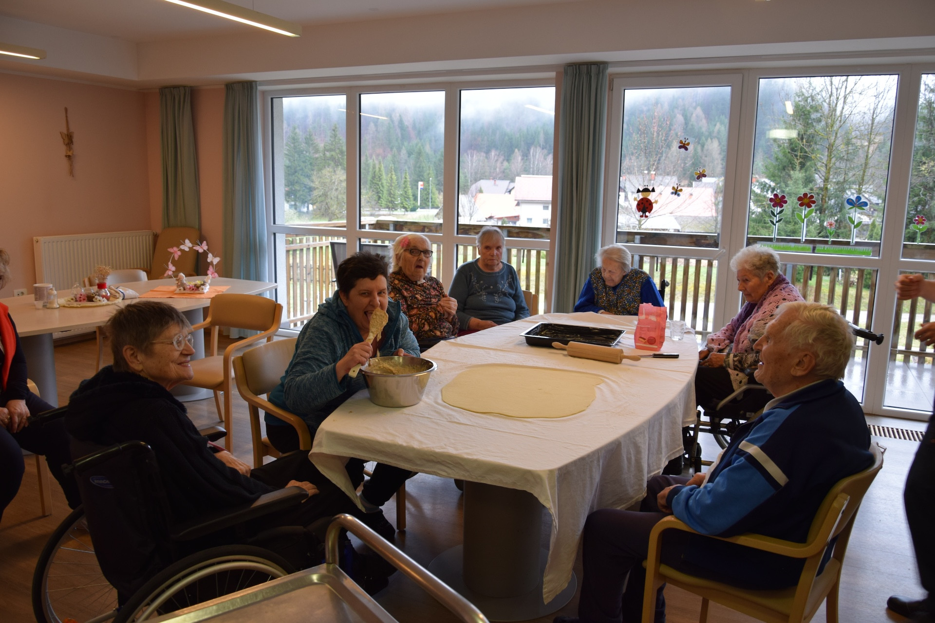 Peka potice po skupinah