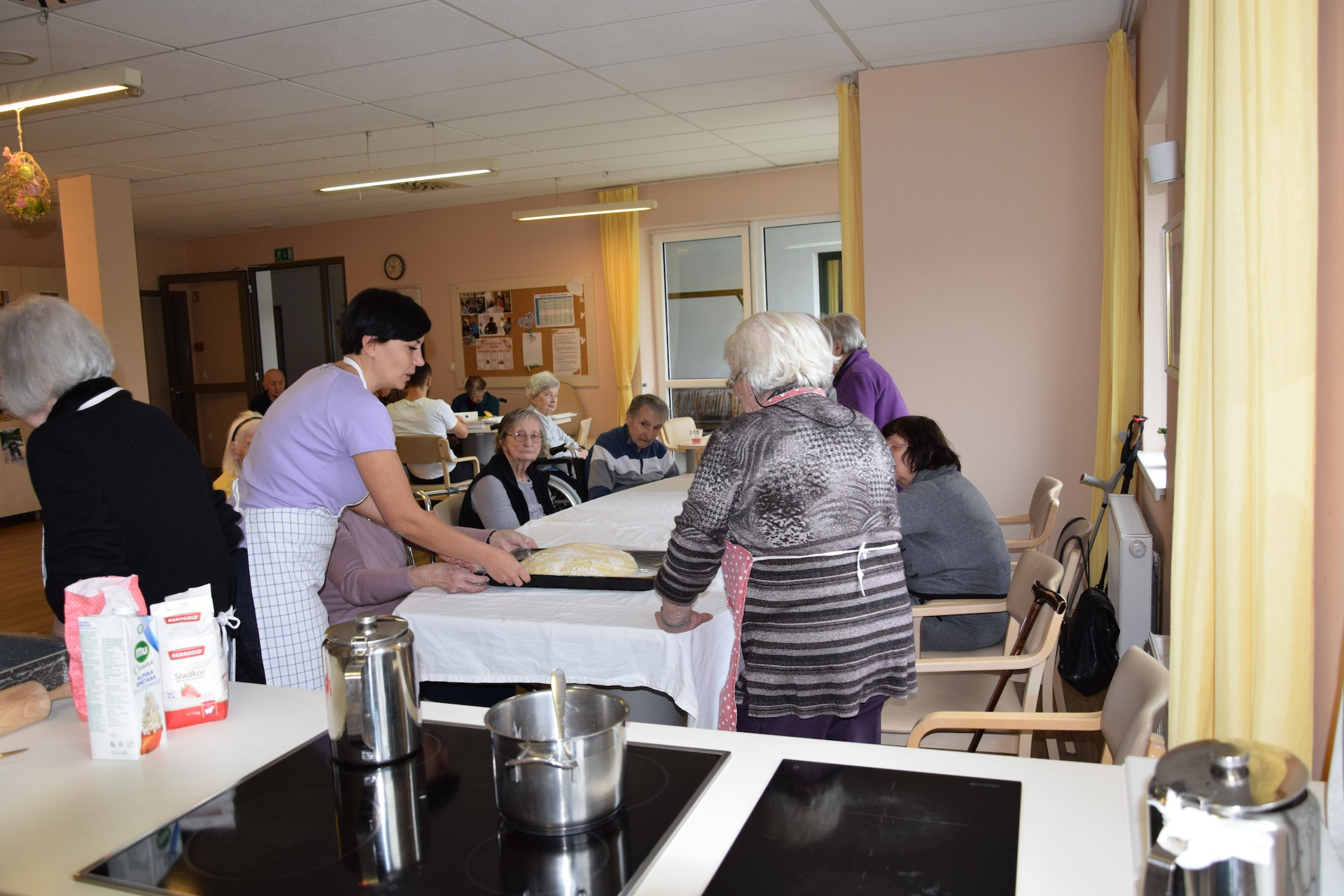 Peka potice po skupinah