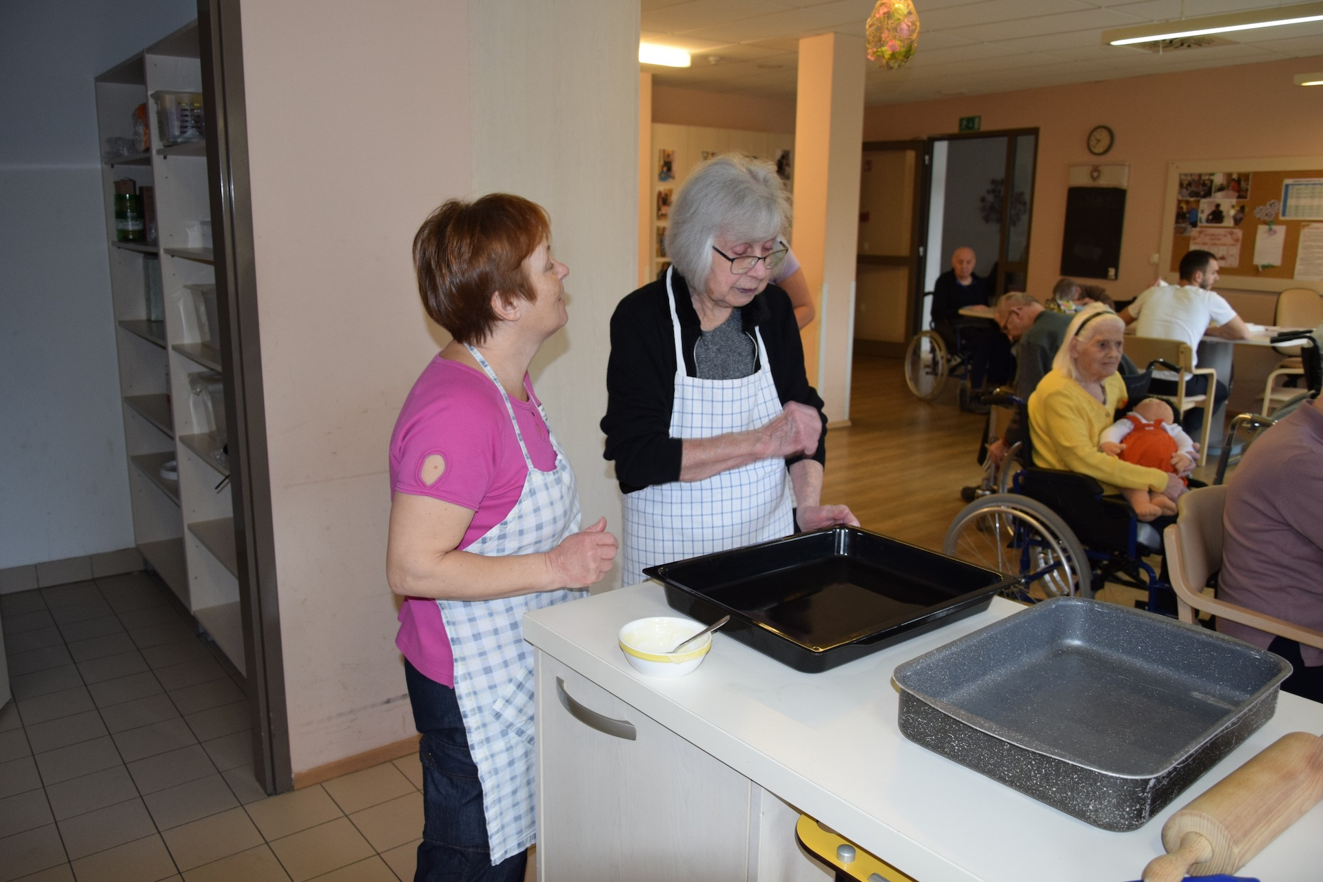 Peka potice po skupinah