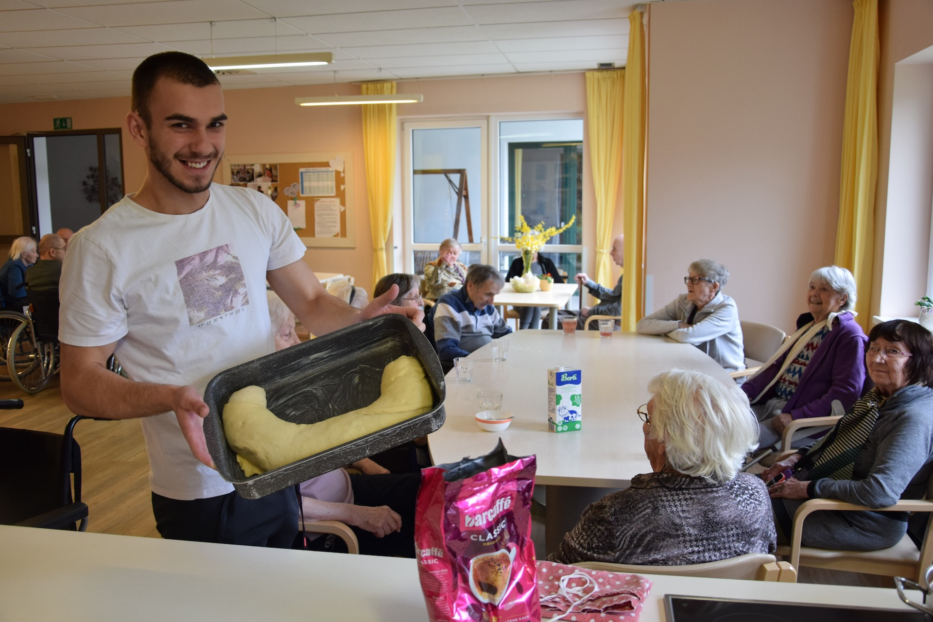 Peka potice po skupinah