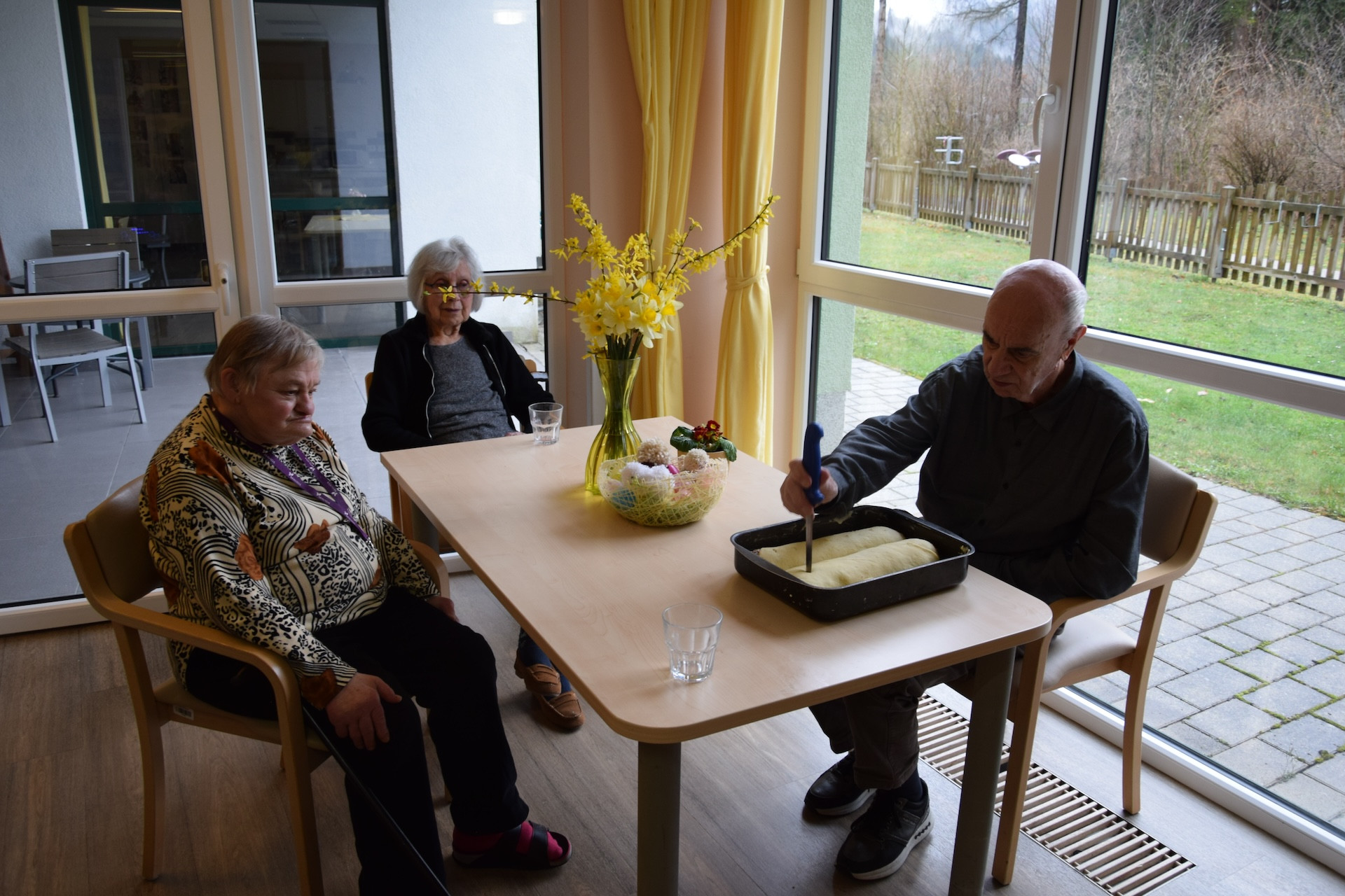 Peka potice po skupinah