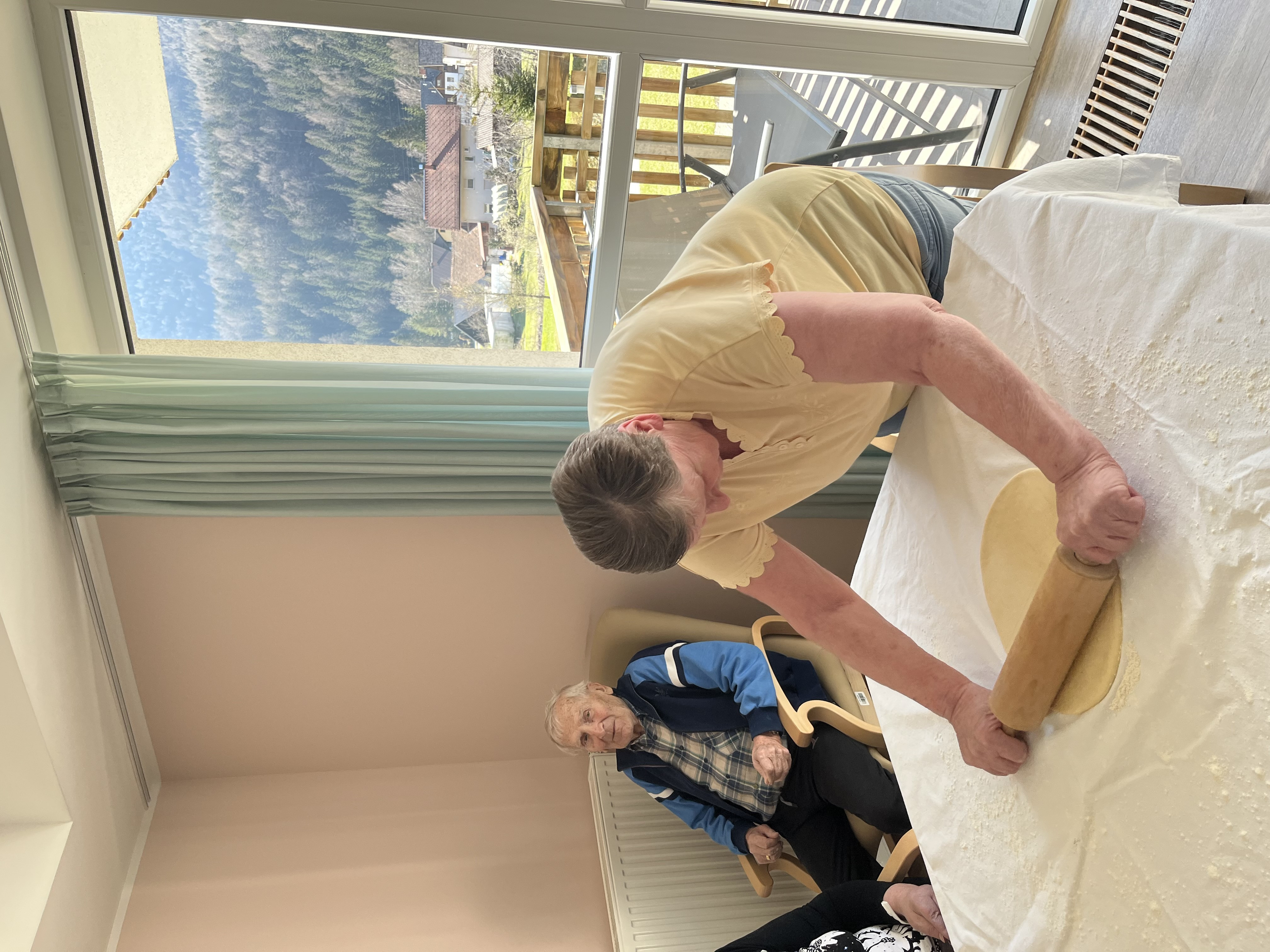 Peka potice po skupinah