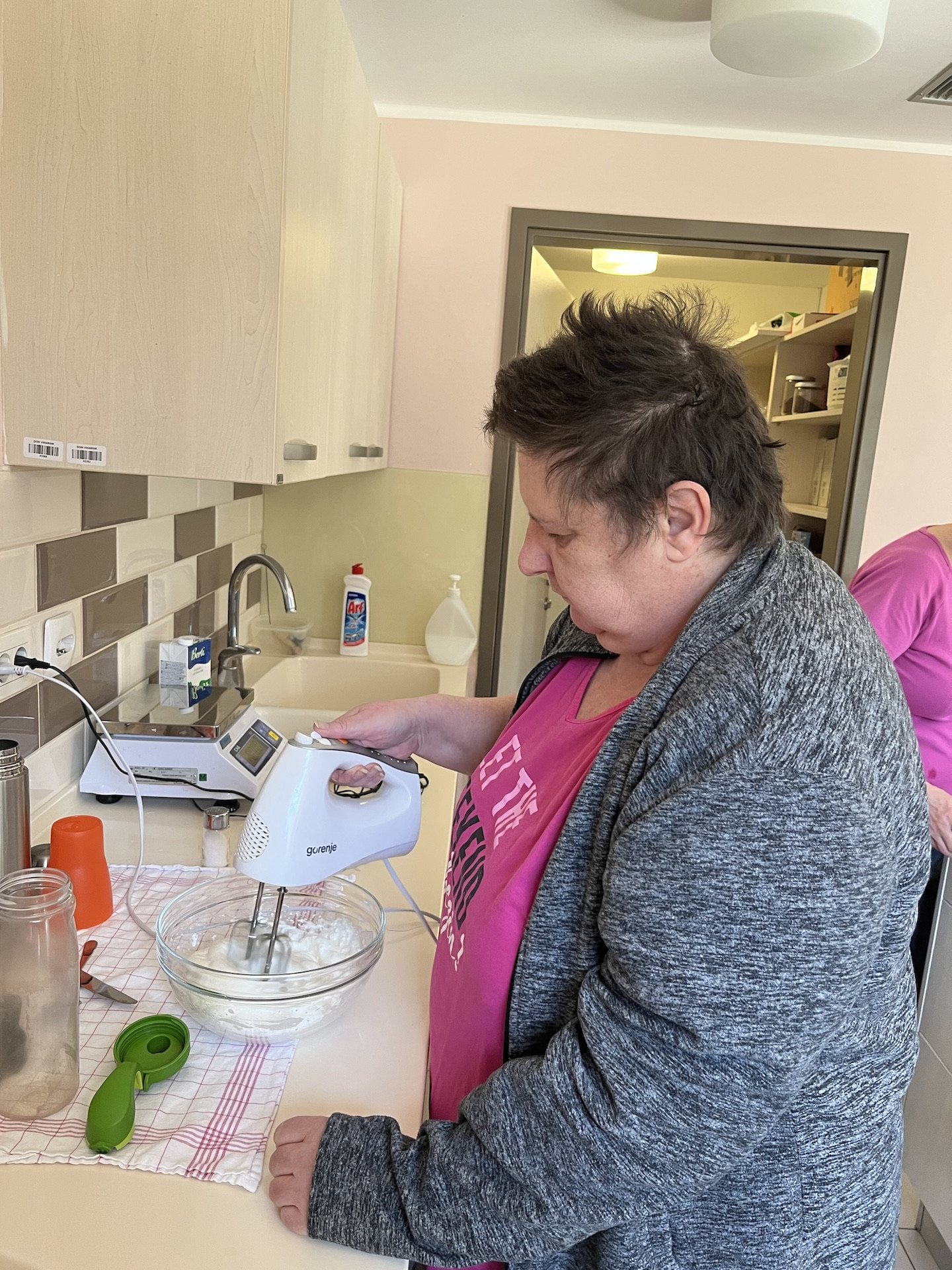 Peka potice po skupinah