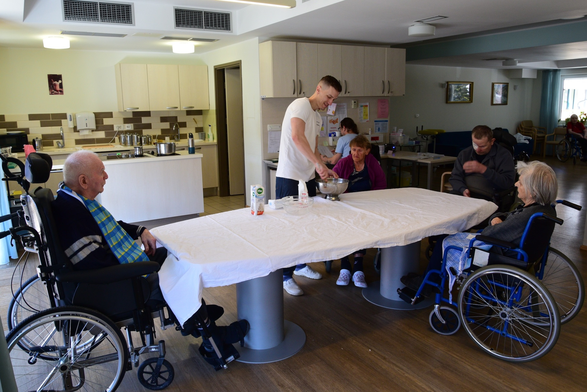 Peka potice po skupinah