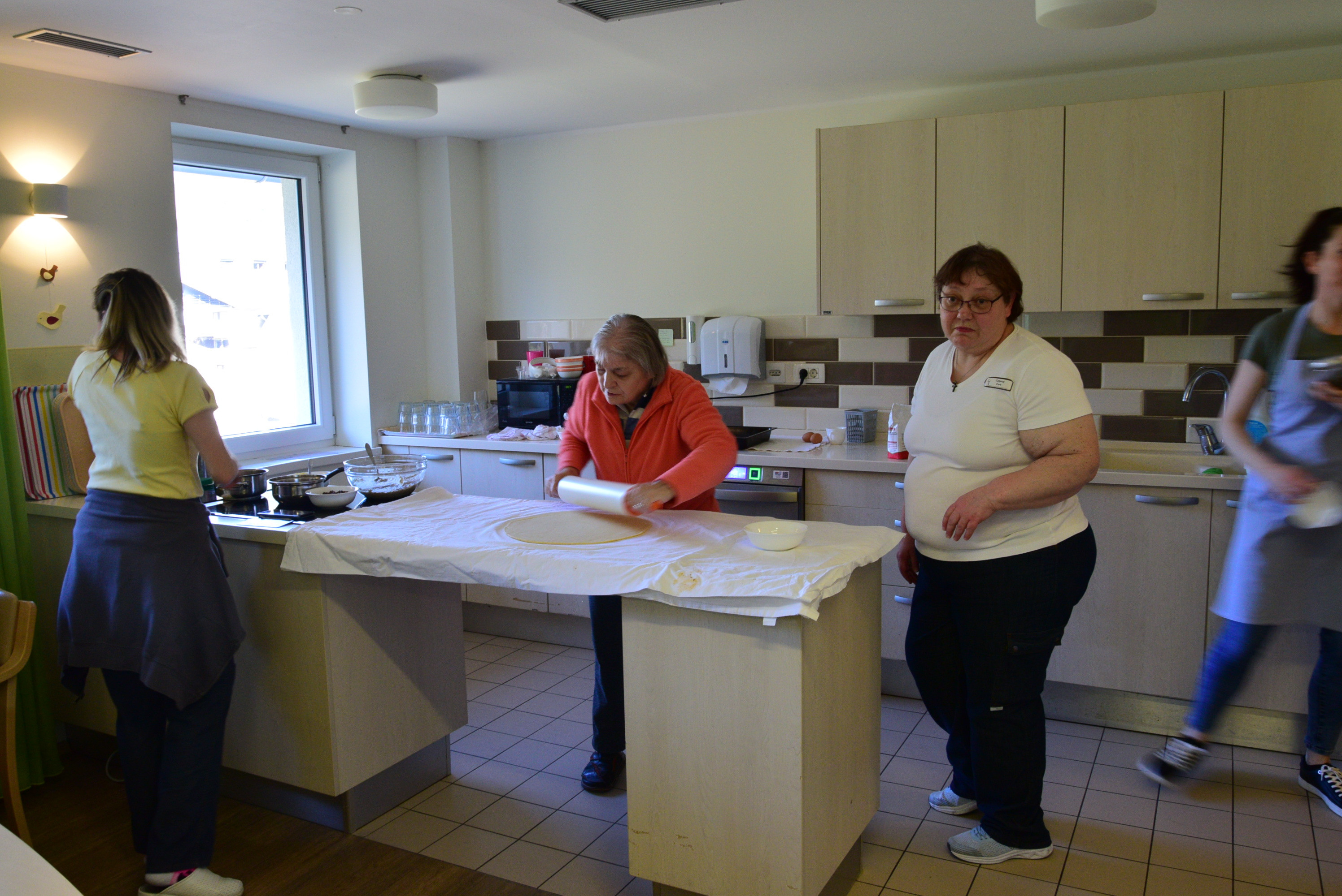 Peka potice po skupinah