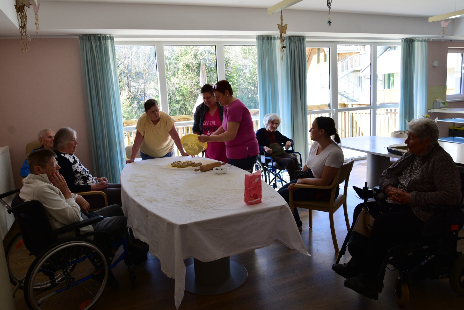 Peka potice po skupinah