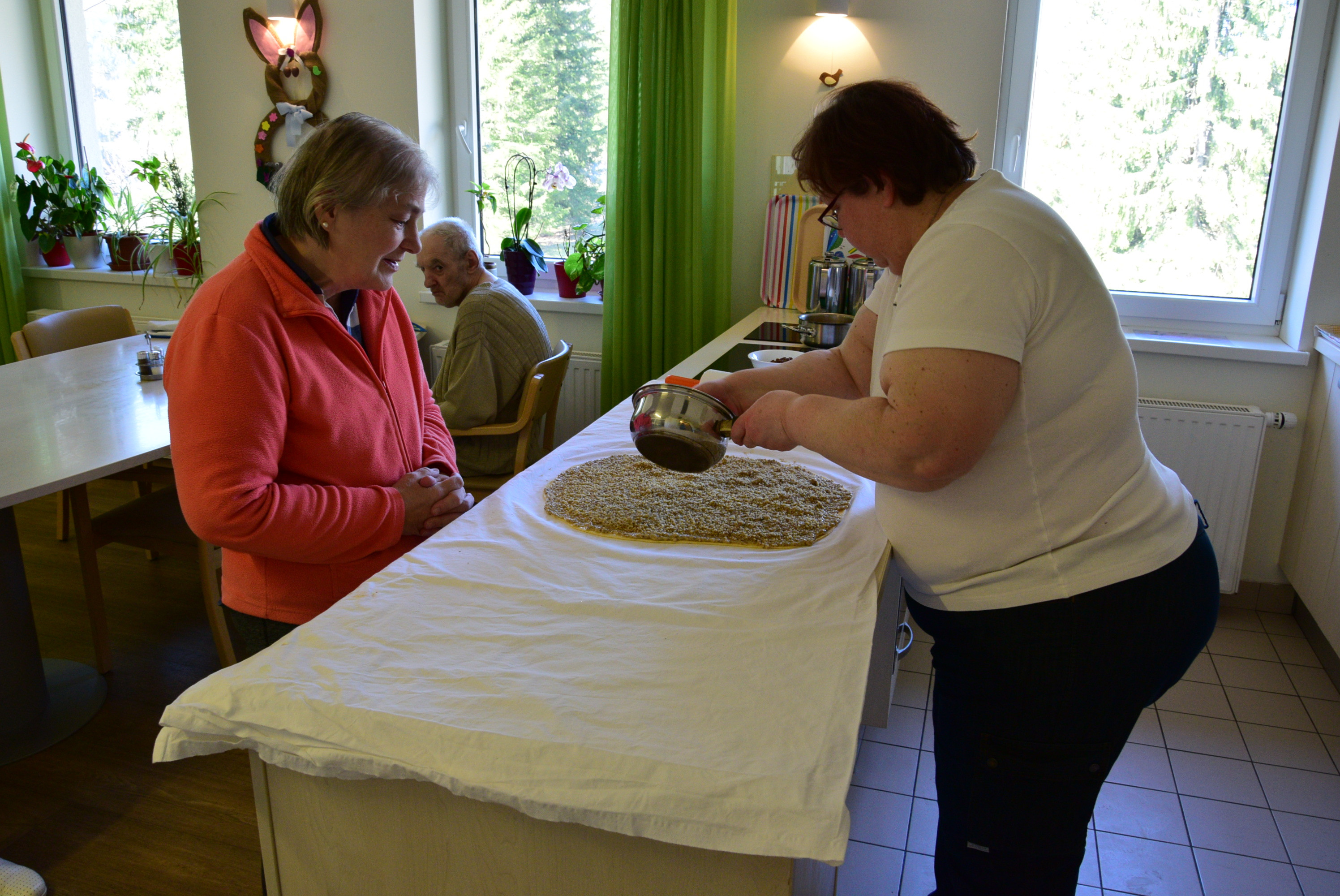 Peka potice po skupinah