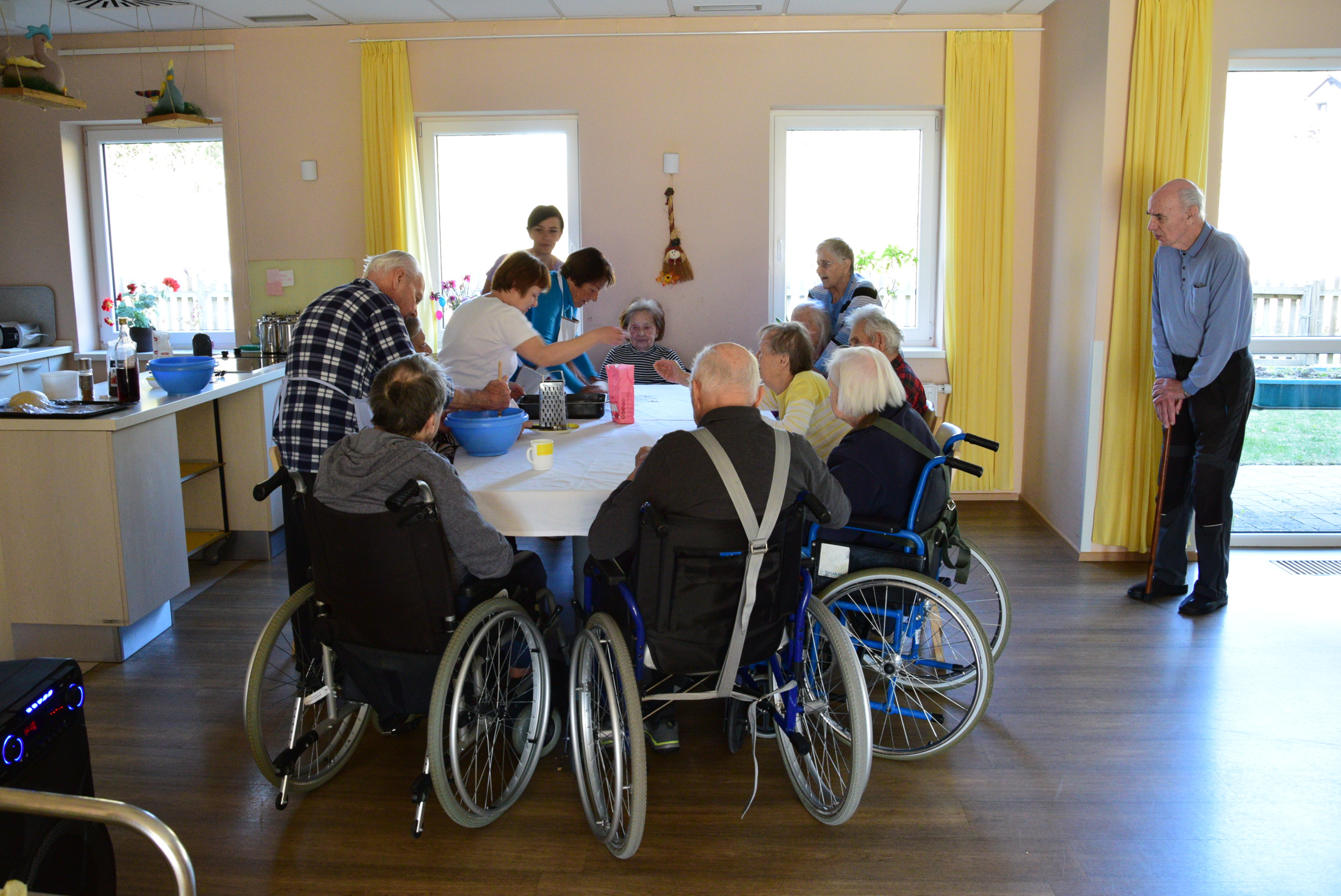 Peka potice po skupinah